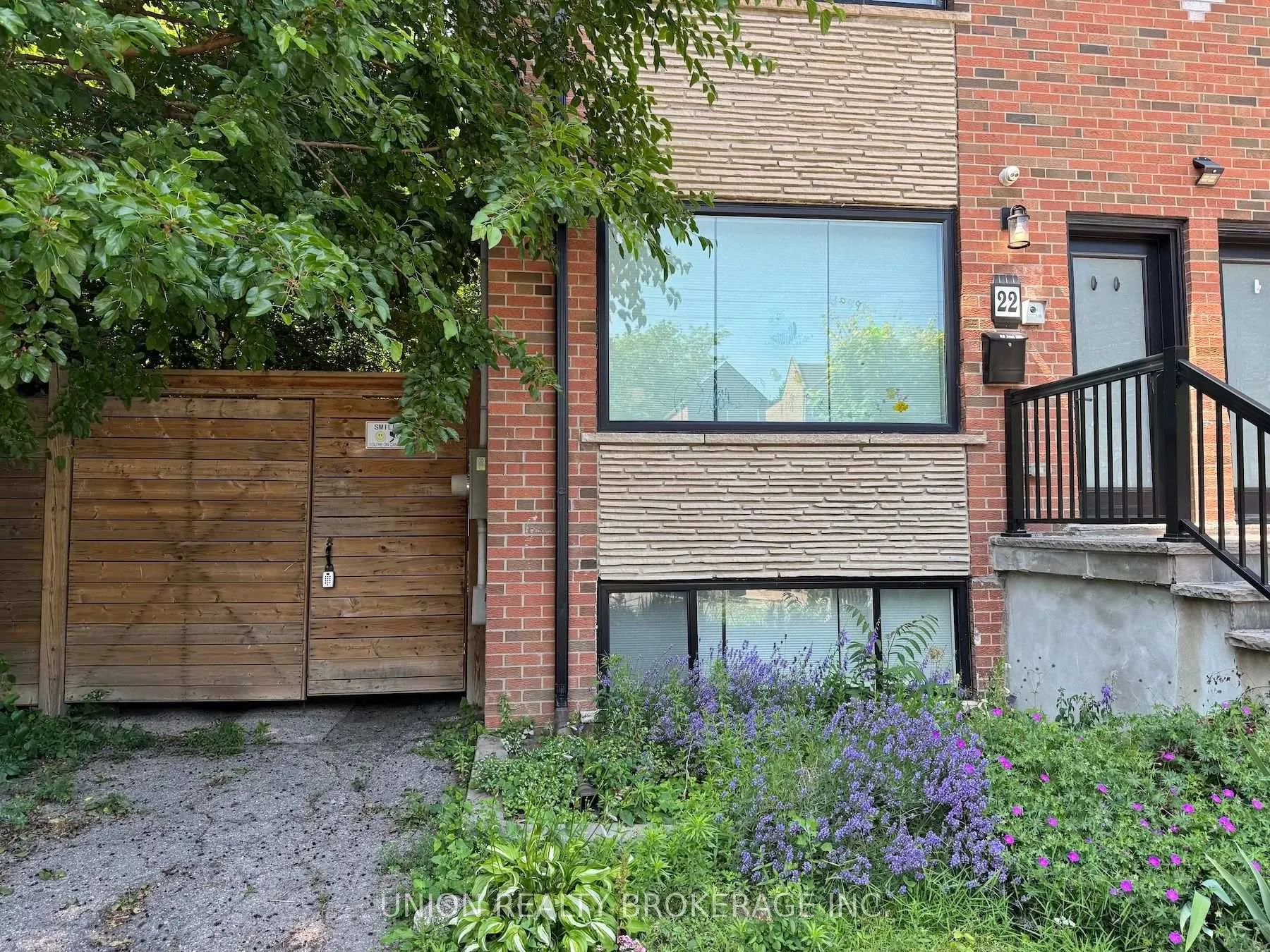 Photo 14 of Unit Lower, 22 Battenberg Avenue, Toronto, Woodbine Corridor — HOMEH