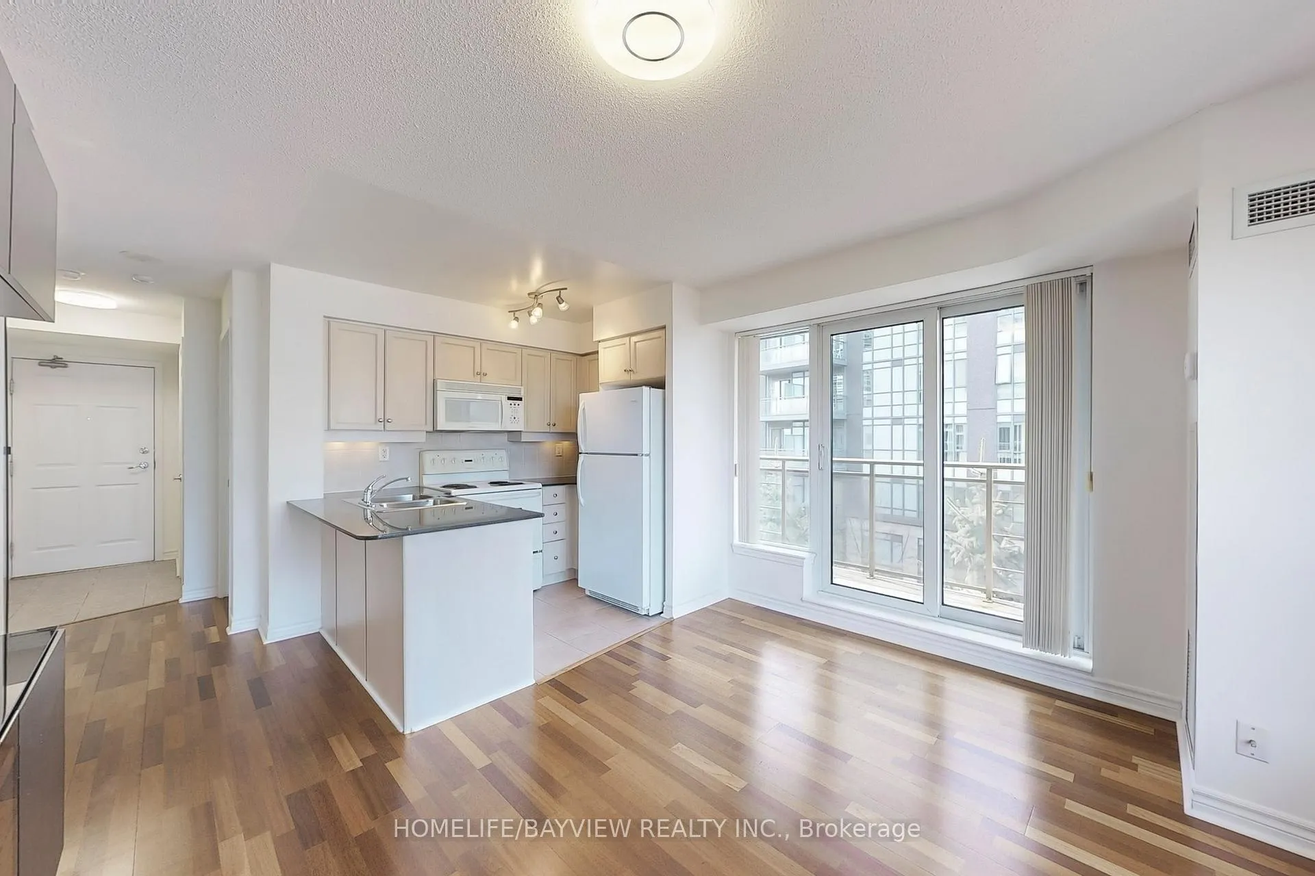 Photo 8 of Unit 503, 19 Barberry Place, North York, Bayview Village — HOMEH