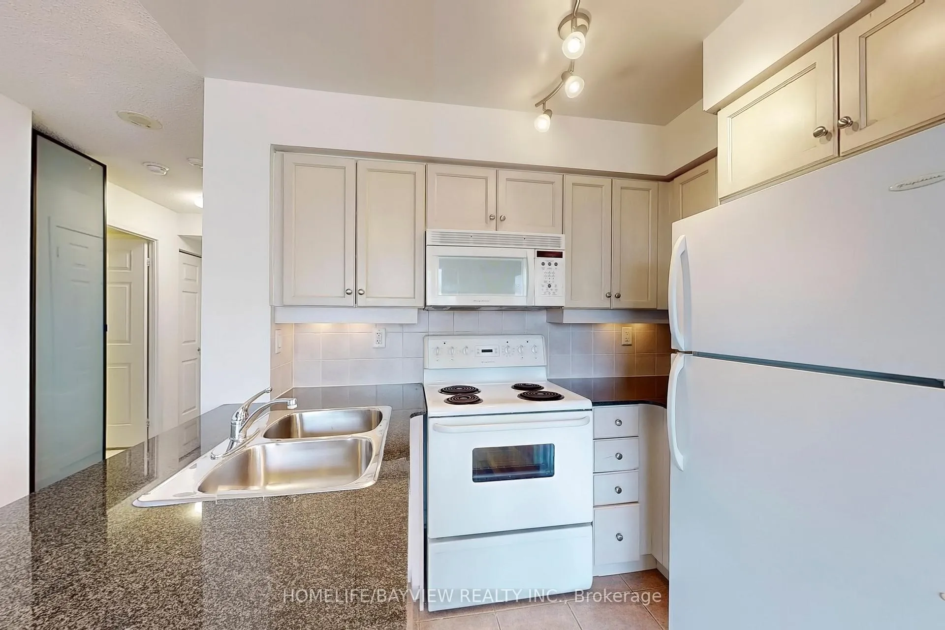 Photo 11 of Unit 503, 19 Barberry Place, North York, Bayview Village — HOMEH