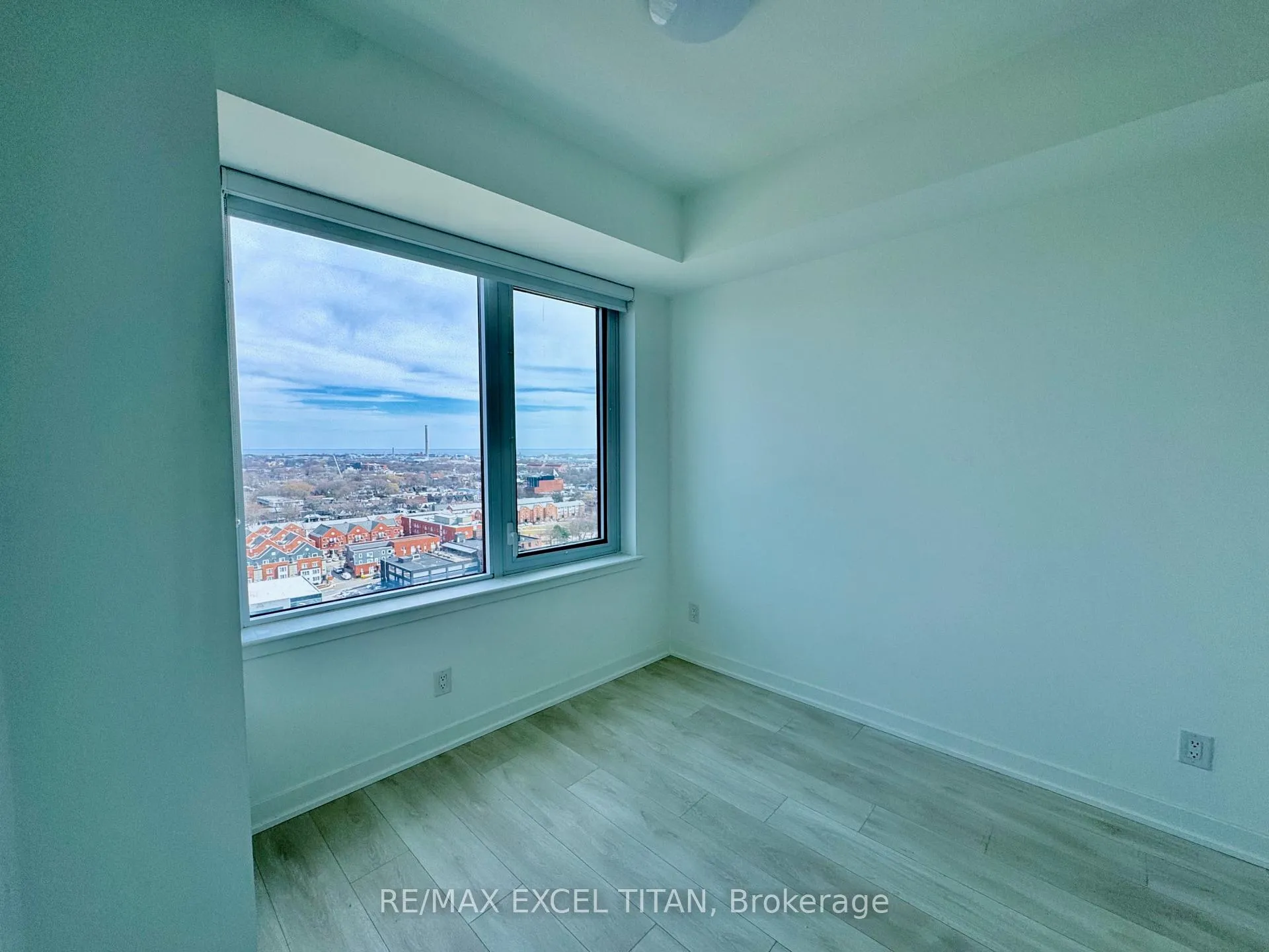 Photo 19 of Unit 1612, 5 Defries Street, Toronto, Regent Park — HOMEH