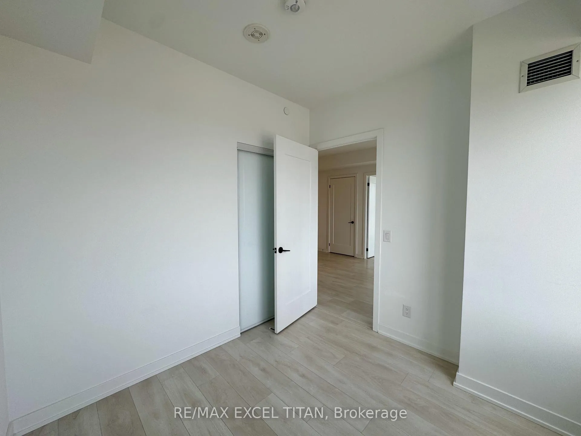Photo 20 of Unit 1612, 5 Defries Street, Toronto, Regent Park — HOMEH