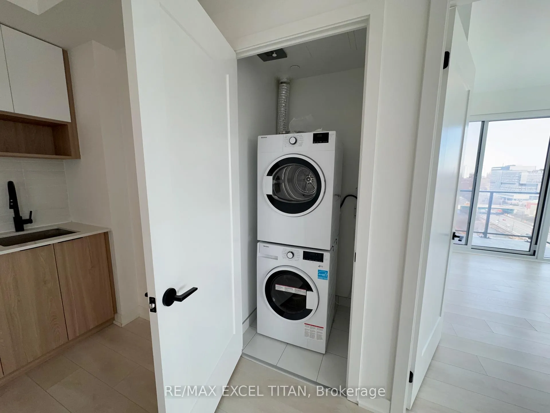 Photo 21 of Unit 1612, 5 Defries Street, Toronto, Regent Park — HOMEH