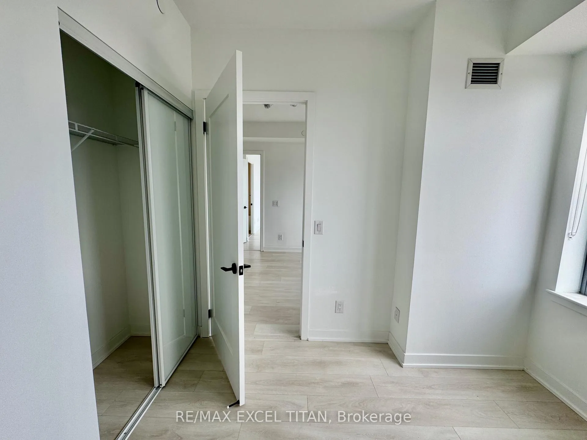 Photo 27 of Unit 1612, 5 Defries Street, Toronto, Regent Park — HOMEH