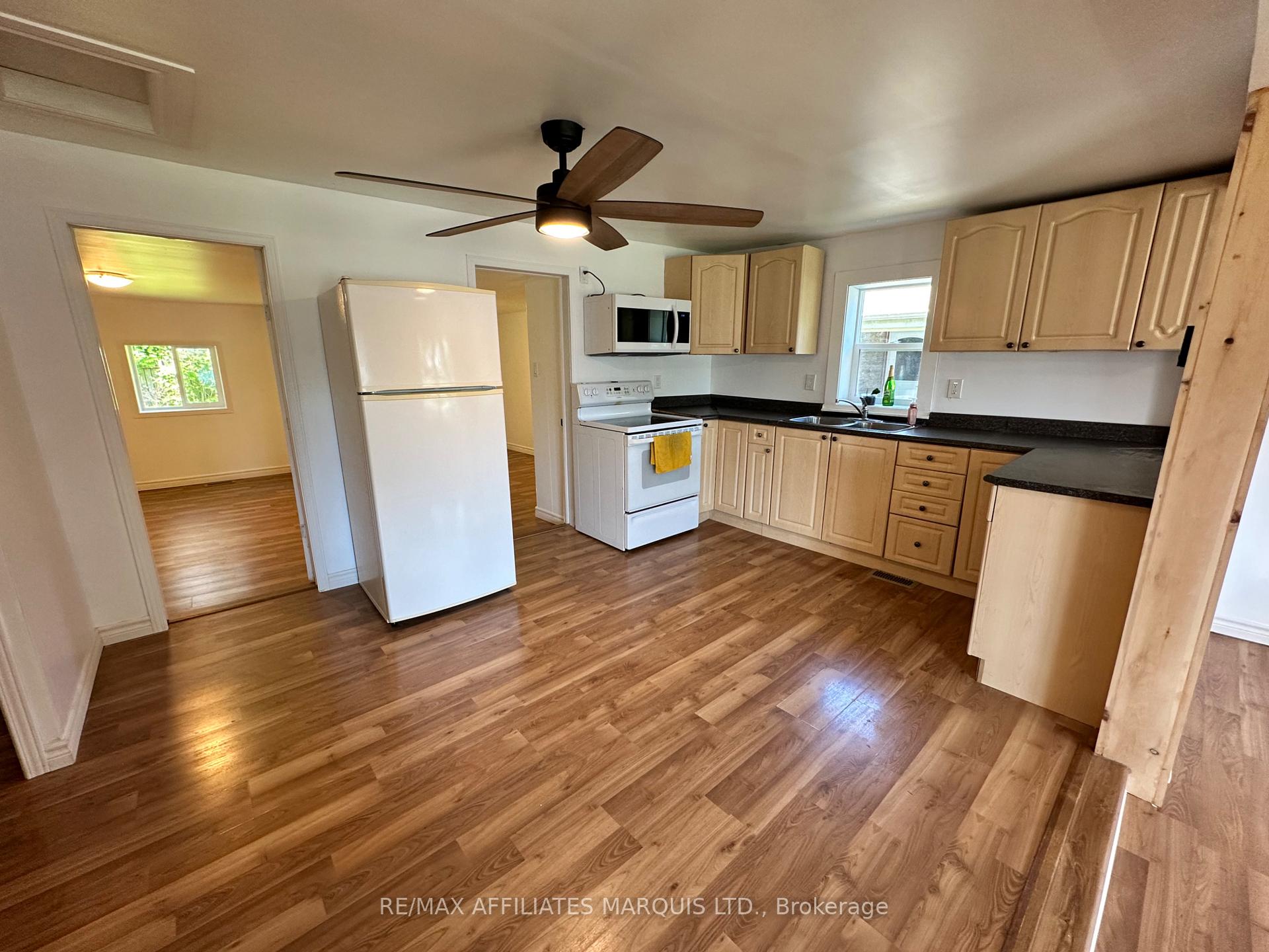 Photo 6 of 1128 Ontario Street, Cornwall — HOMEH