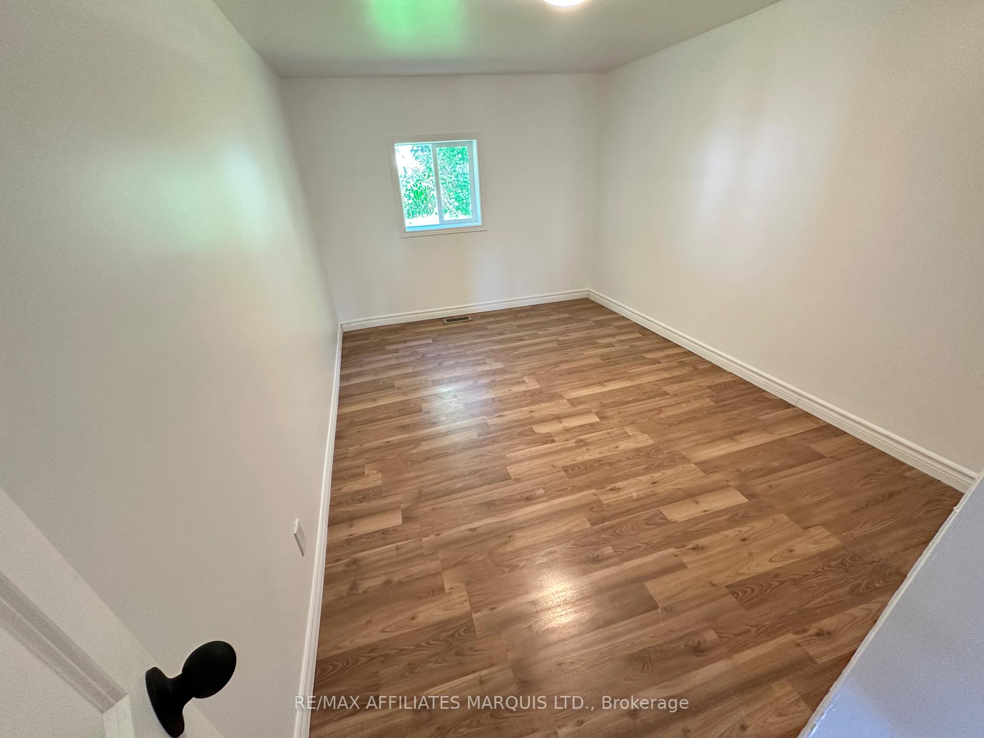 Photo 9 of 1128 Ontario Street, Cornwall — HOMEH