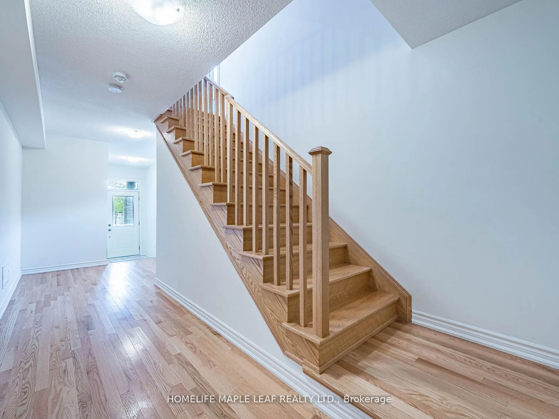 Photo 15 of 11 Dallotto Lane, Ajax, South East — HOMEH