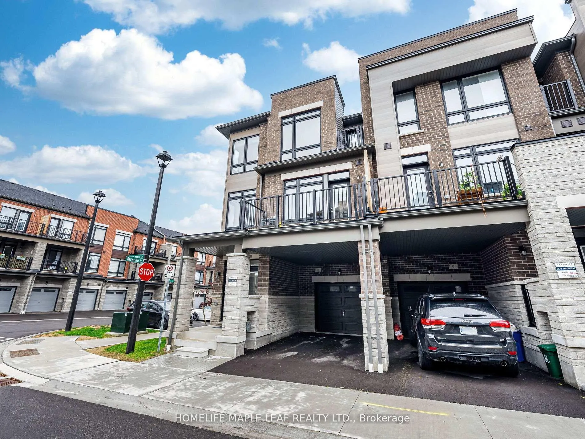 Photo 20 of 11 Dallotto Lane, Ajax, South East — HOMEH