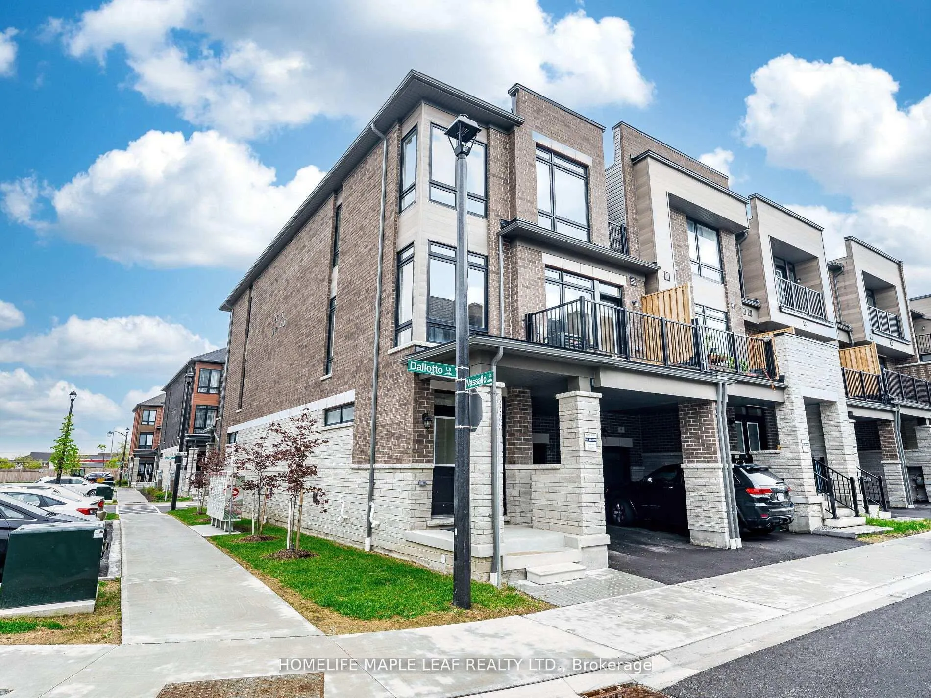 Photo 34 of 11 Dallotto Lane, Ajax, South East — HOMEH