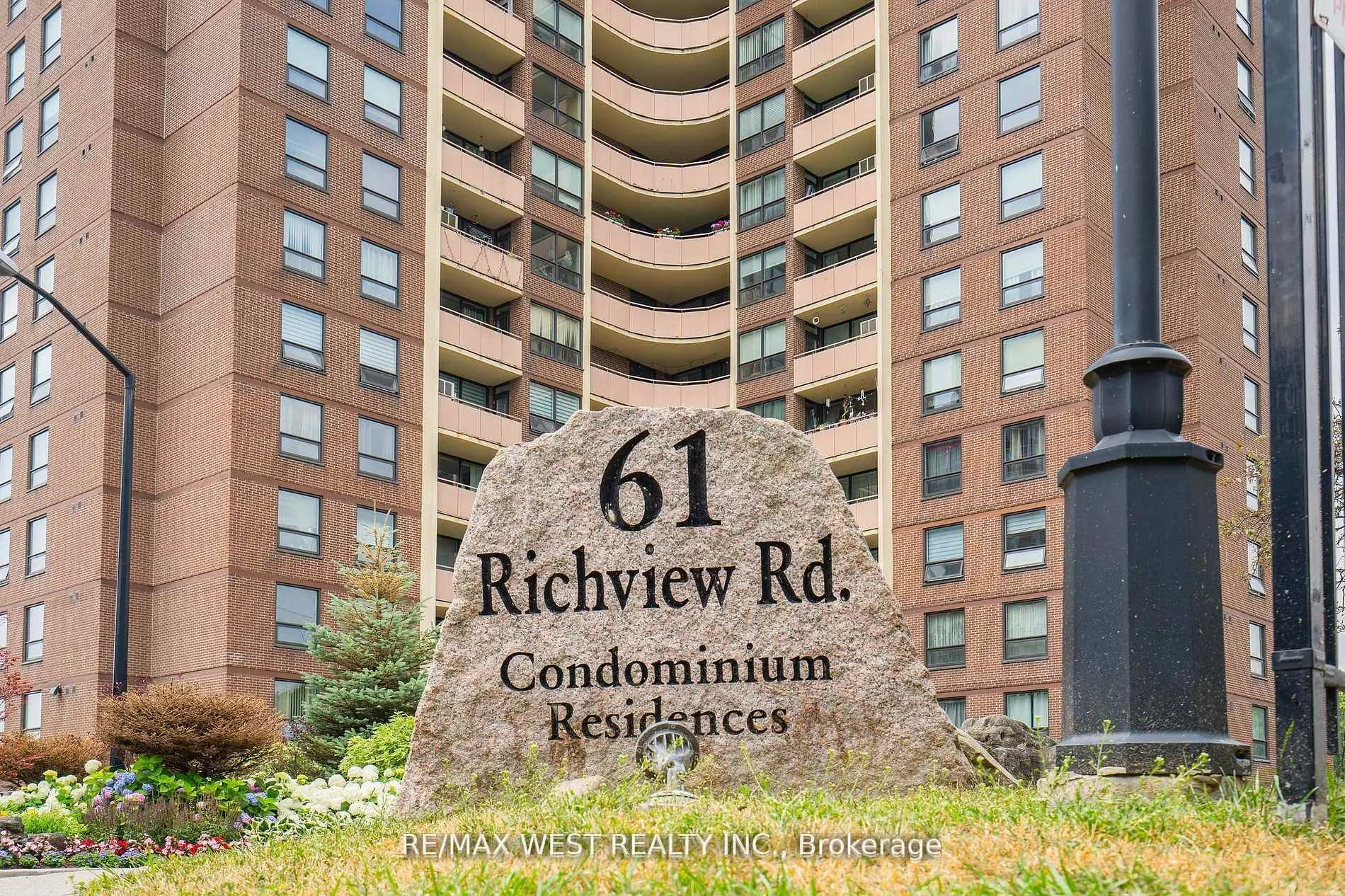 Front of Unit 1603, 61 Richview Road
