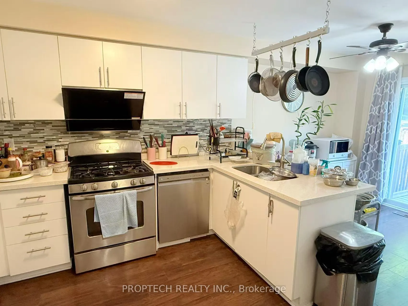Photo 14 of 7 Hirons Drive, Ajax, South East — HOMEH