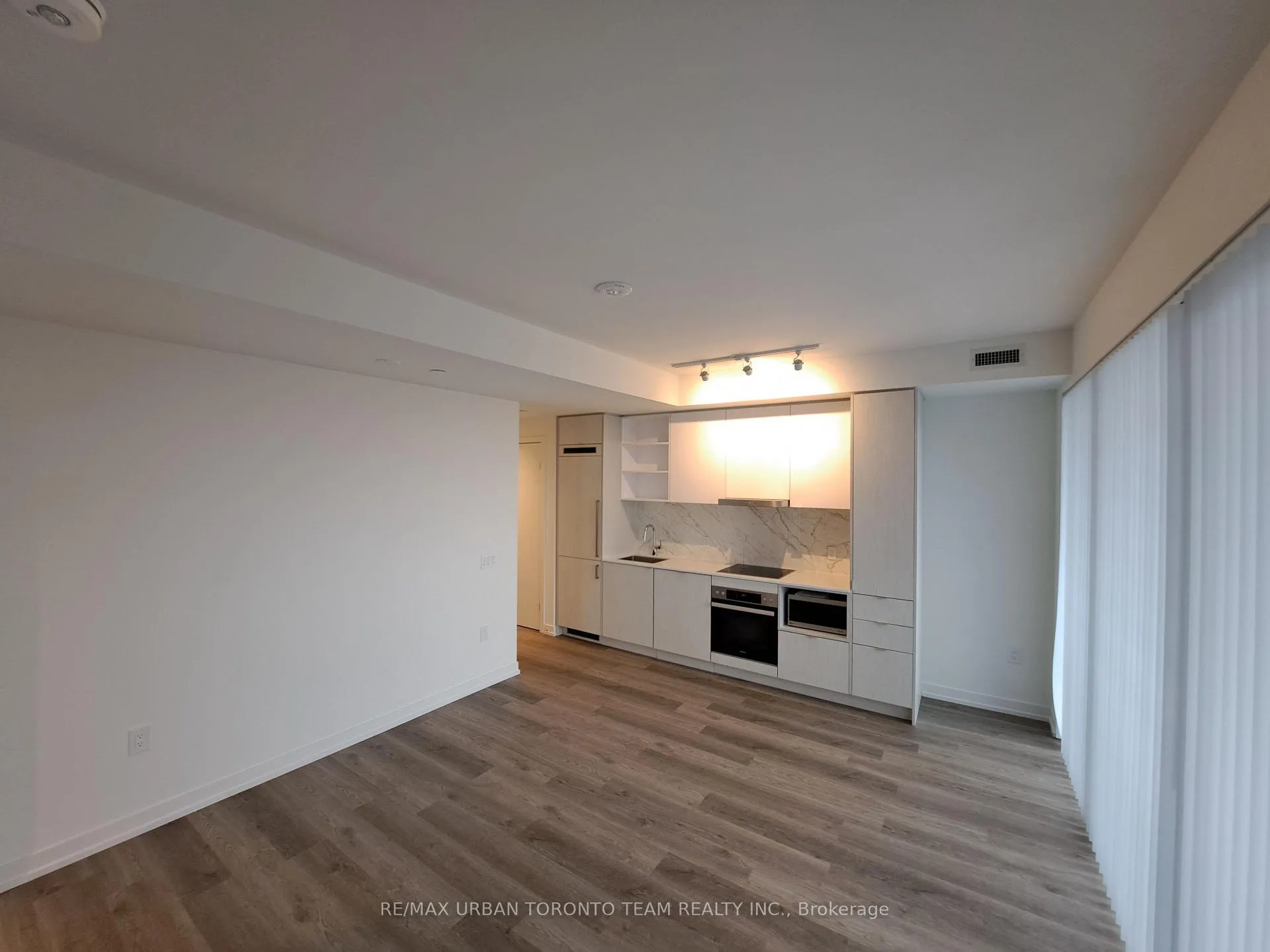 Photo 5 of Unit 7605, 55 Cooper Street, Toronto, Waterfront Communities — HOMEH