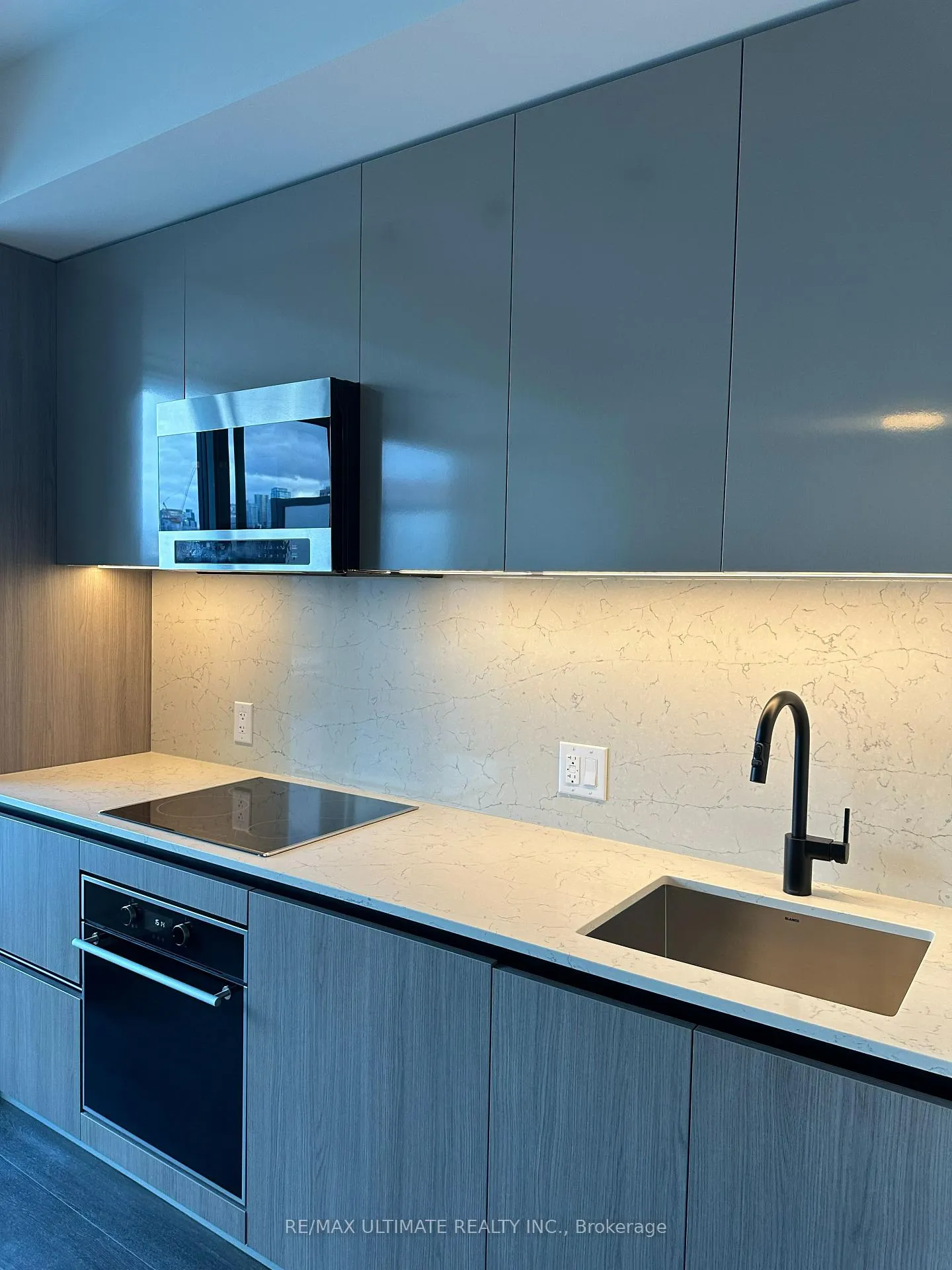 Photo 2 of Unit 704, 425 front Street E, Toronto, Waterfront Communities — HOMEH