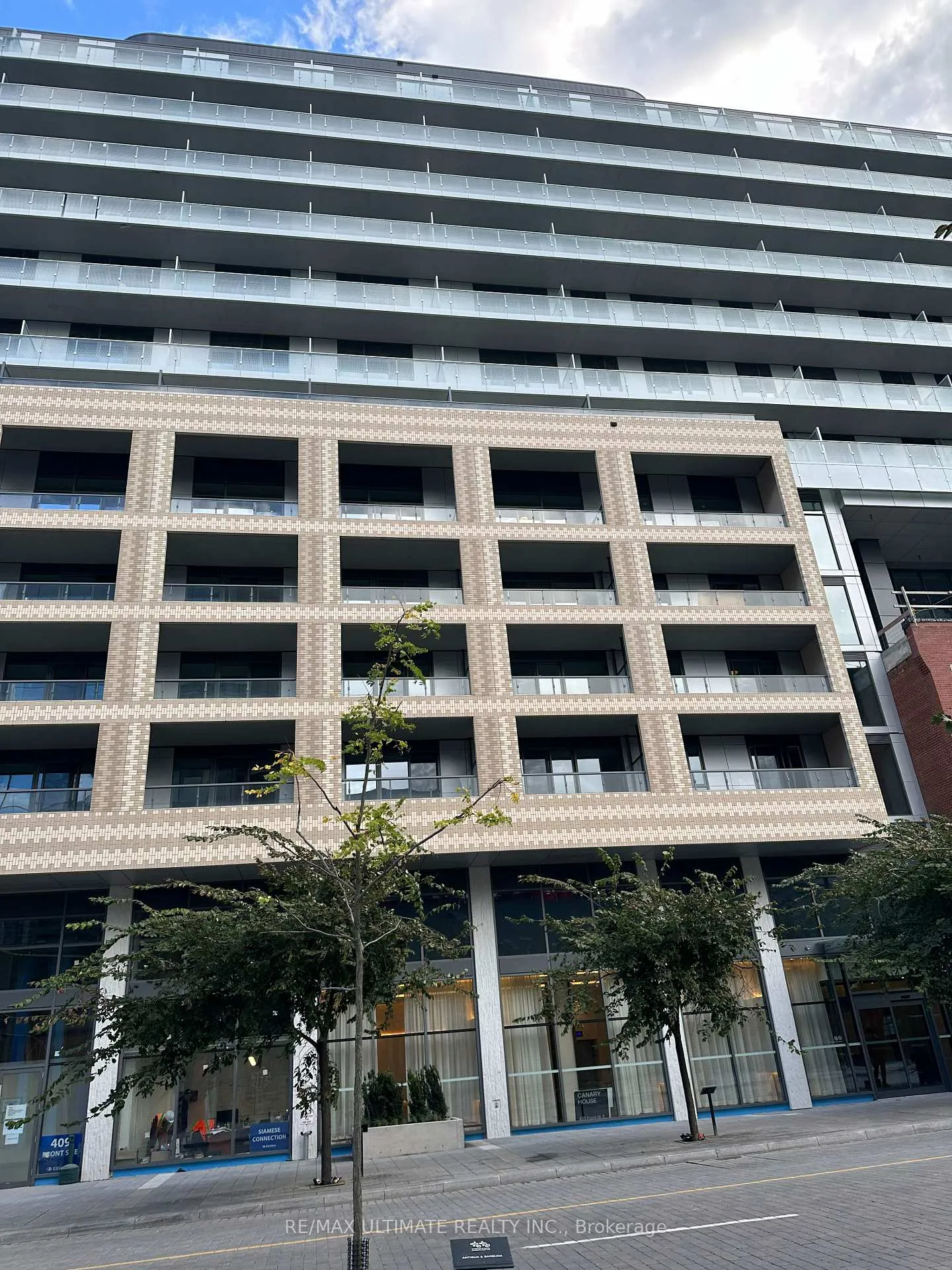 Photo 4 of Unit 704, 425 front Street E, Toronto, Waterfront Communities — HOMEH