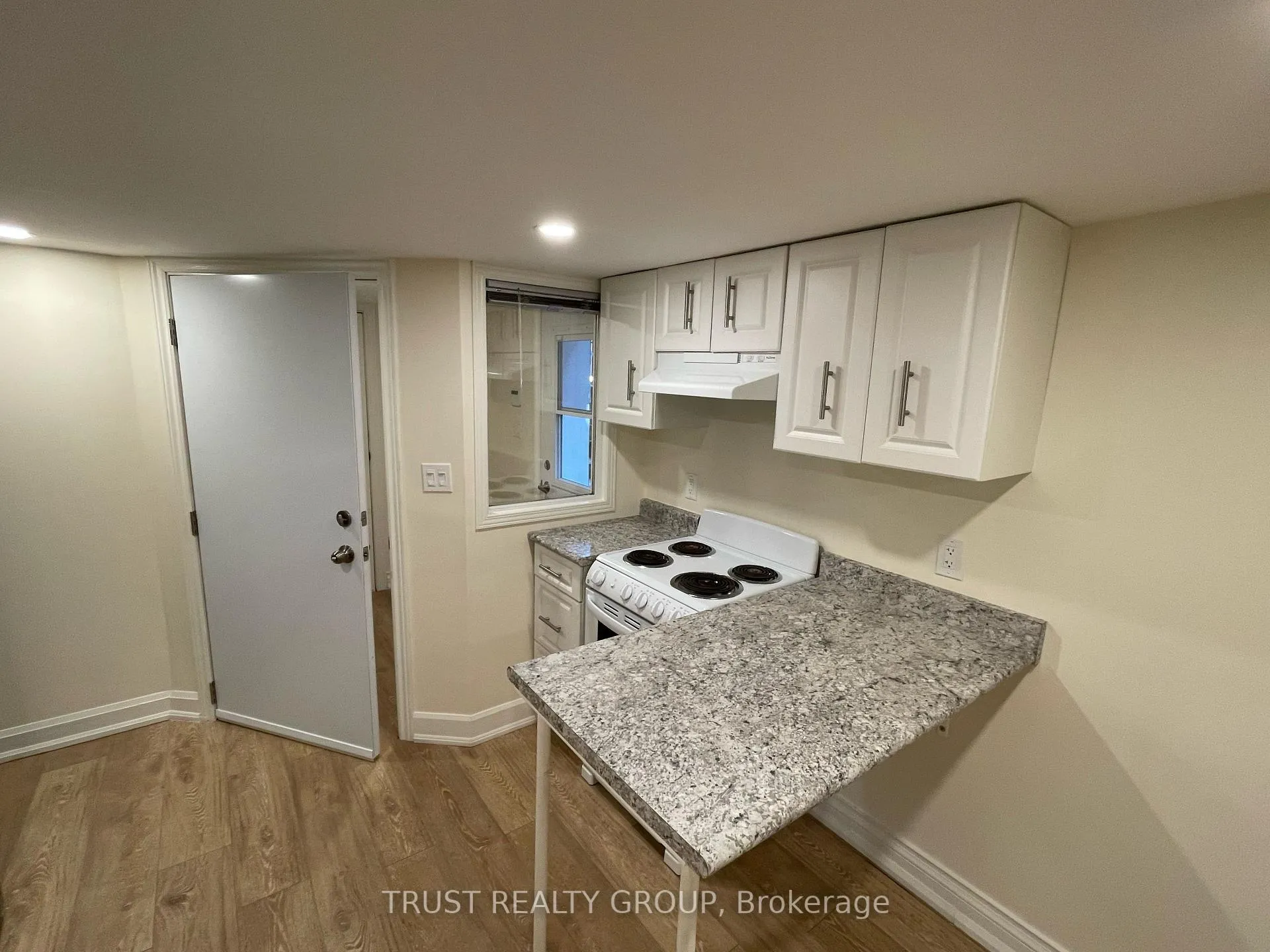 Photo 9 of Unit Lower, 990 Cosburn Avenue, Toronto, Woodbine-Lumsden — HOMEH