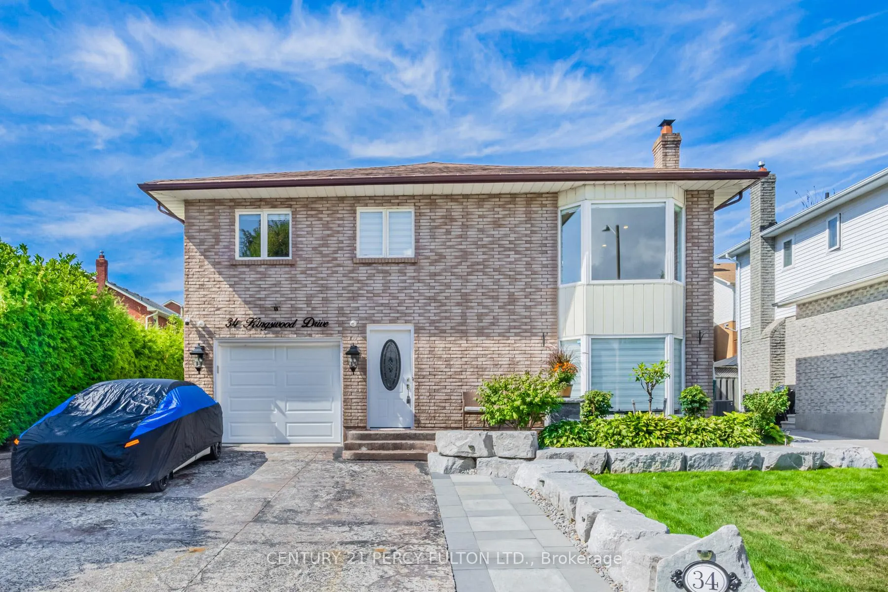 Front of 34 Kingswood Drive N