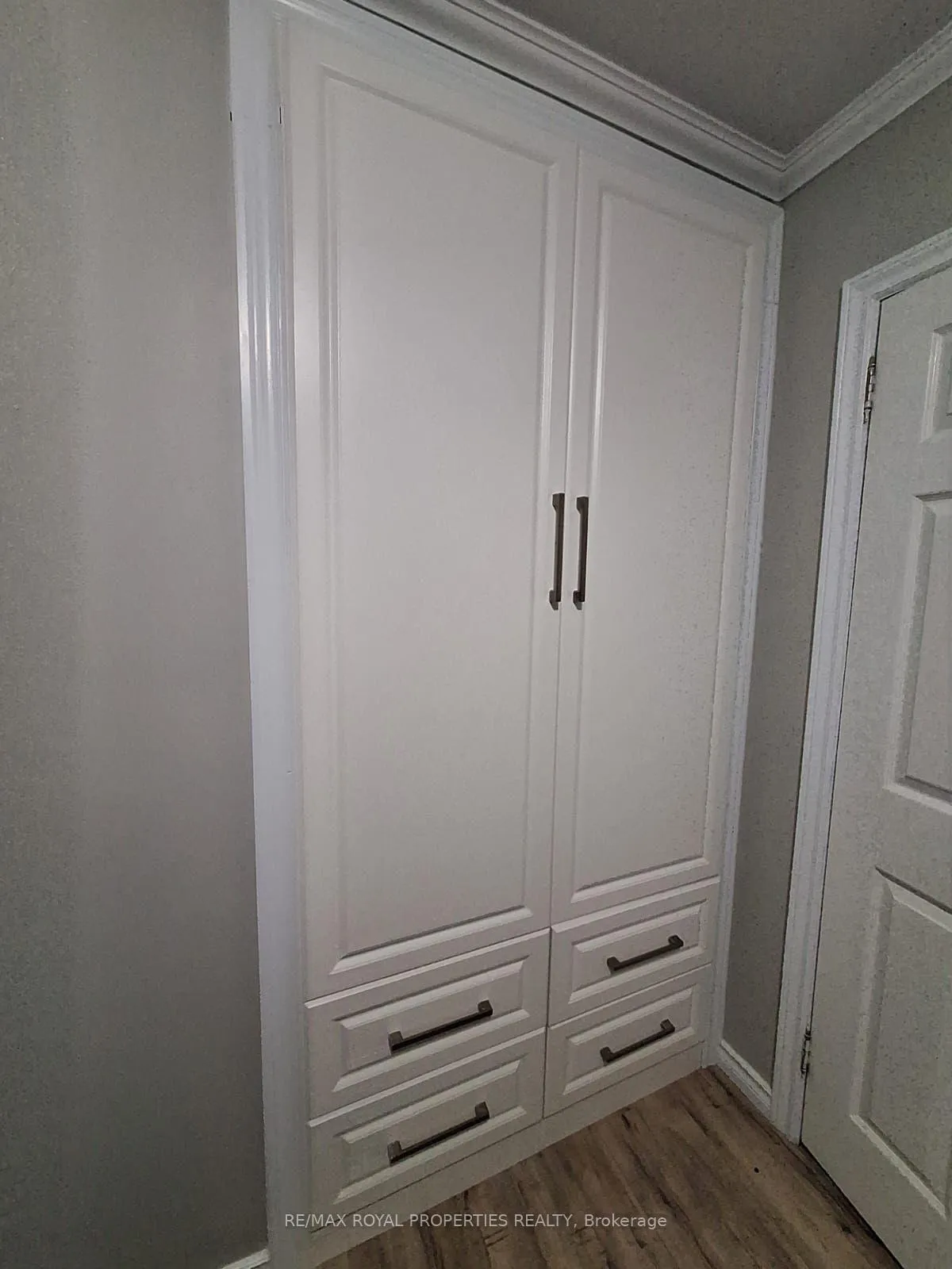 Photo 7 of Unit Main, 19 Beech Street, Ajax, Central — HOMEH