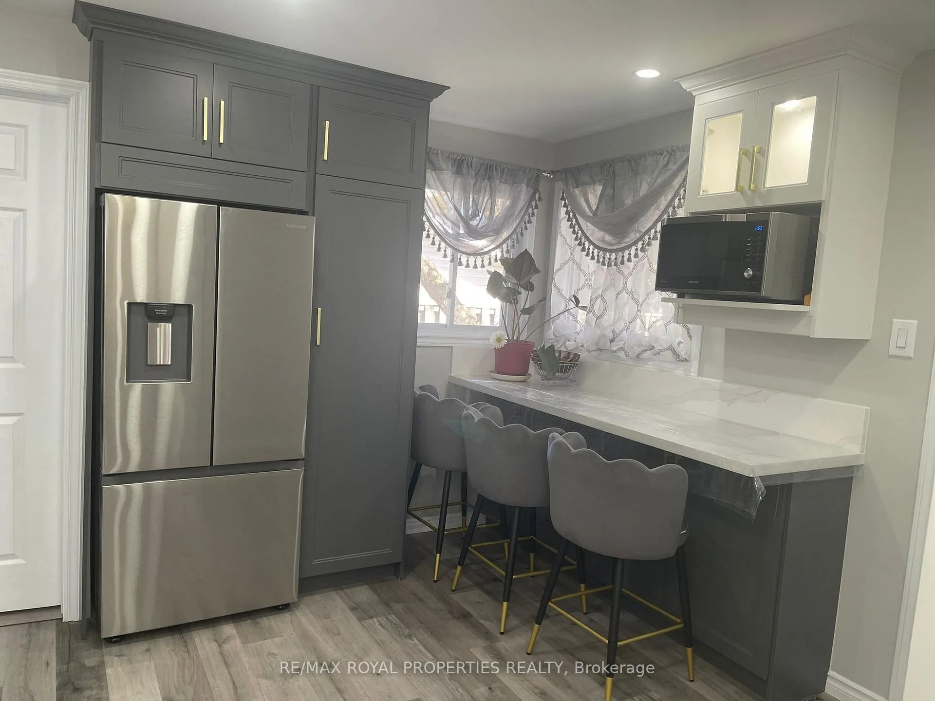 Photo 14 of Unit Main, 19 Beech Street, Ajax, Central — HOMEH
