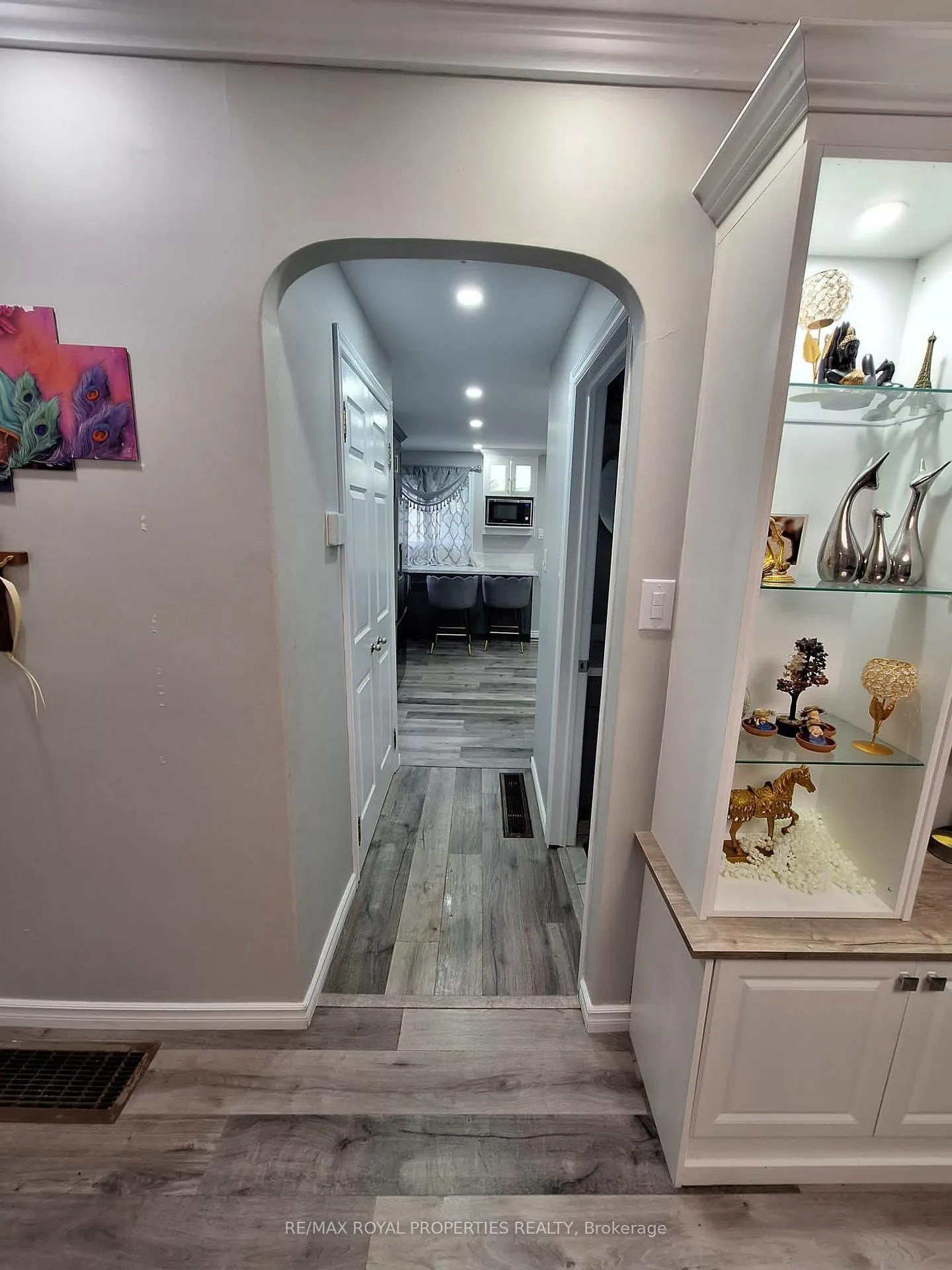 Photo 17 of Unit Main, 19 Beech Street, Ajax, Central — HOMEH