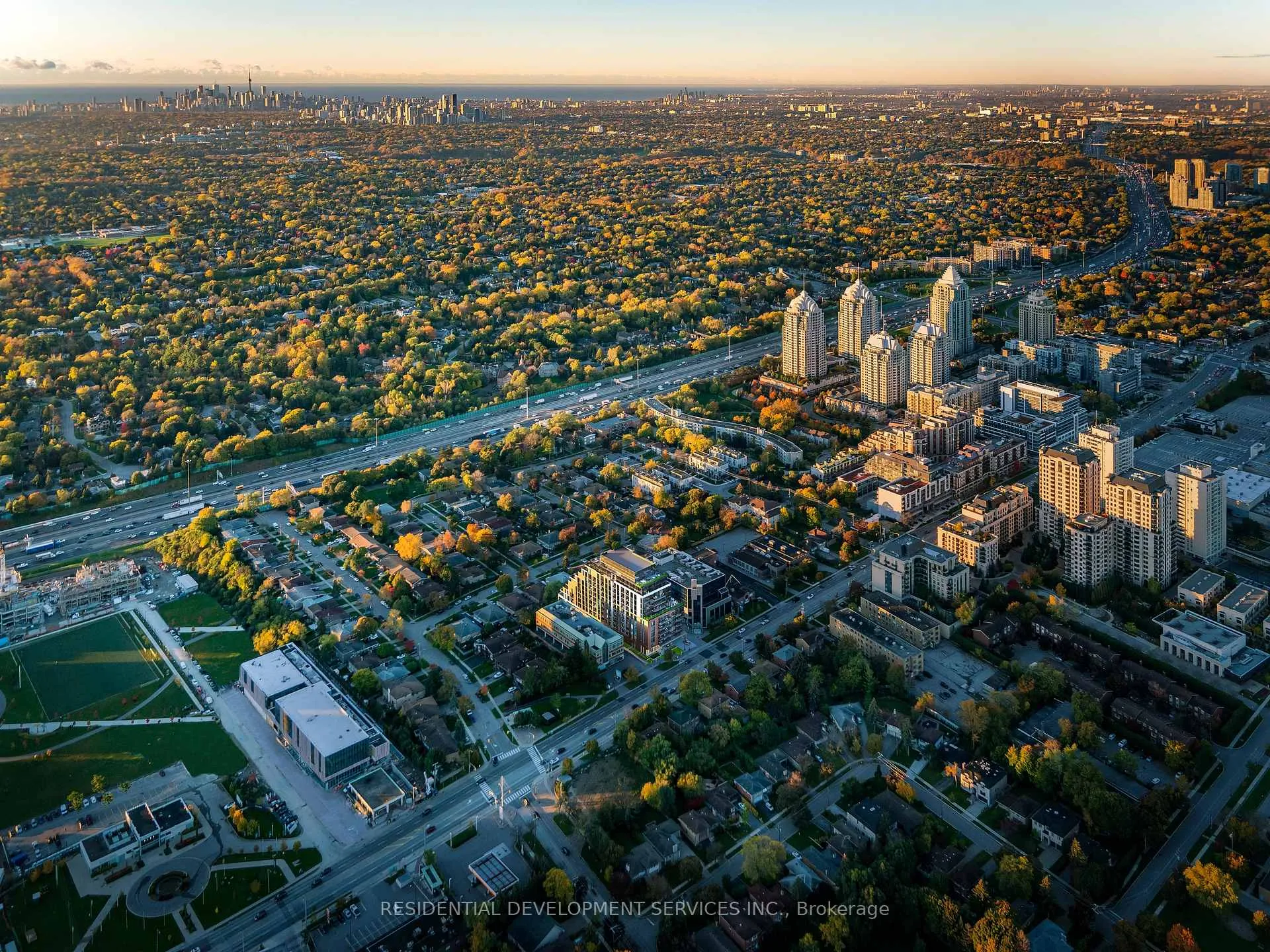Photo 20 of Unit 905, 699 Sheppard Avenue E, North York, Bayview Village — HOMEH