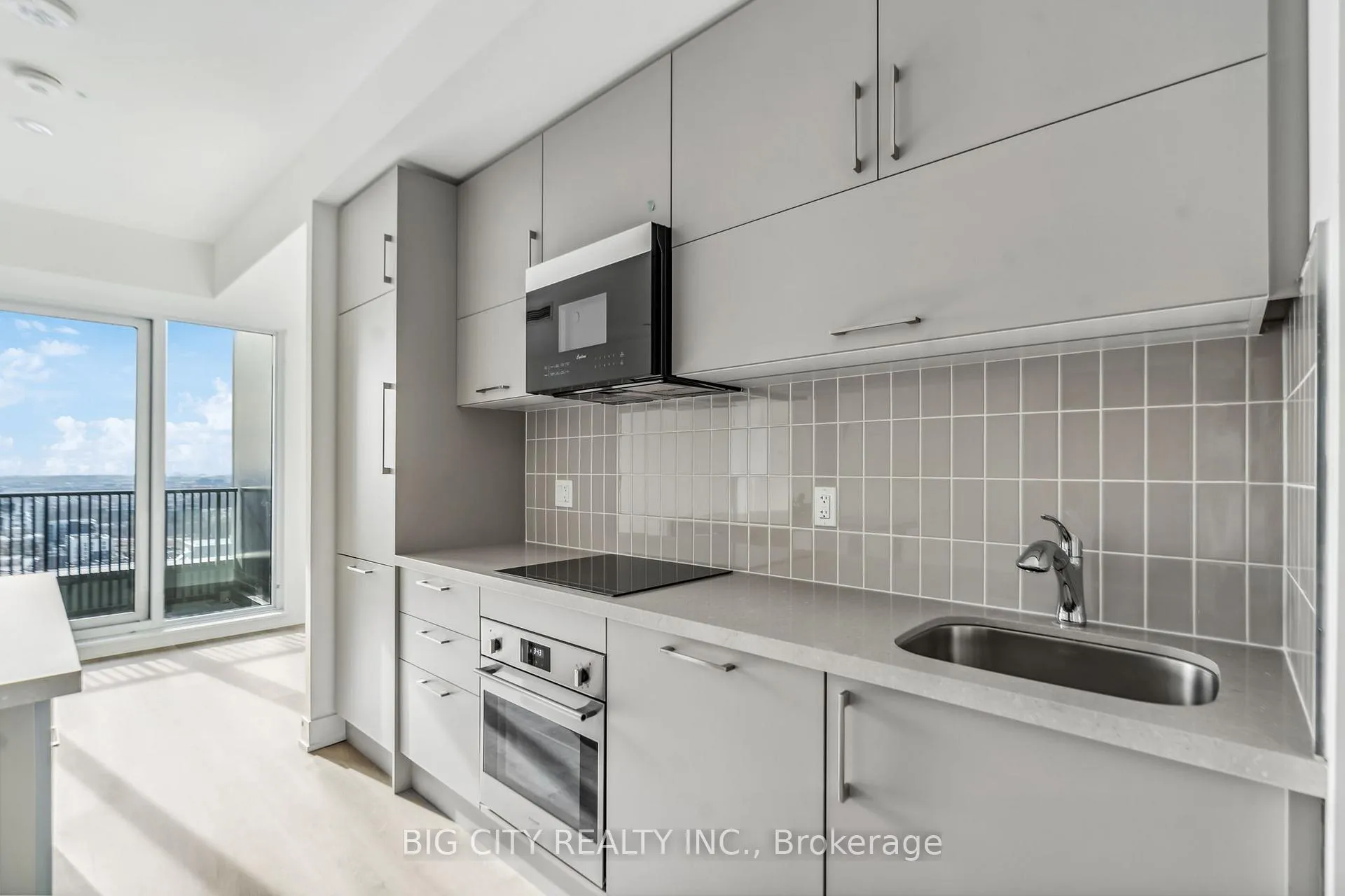 Photo 5 of Unit 2301, 38 Andre De Grasse Street, Markham, Unionville — HOMEH