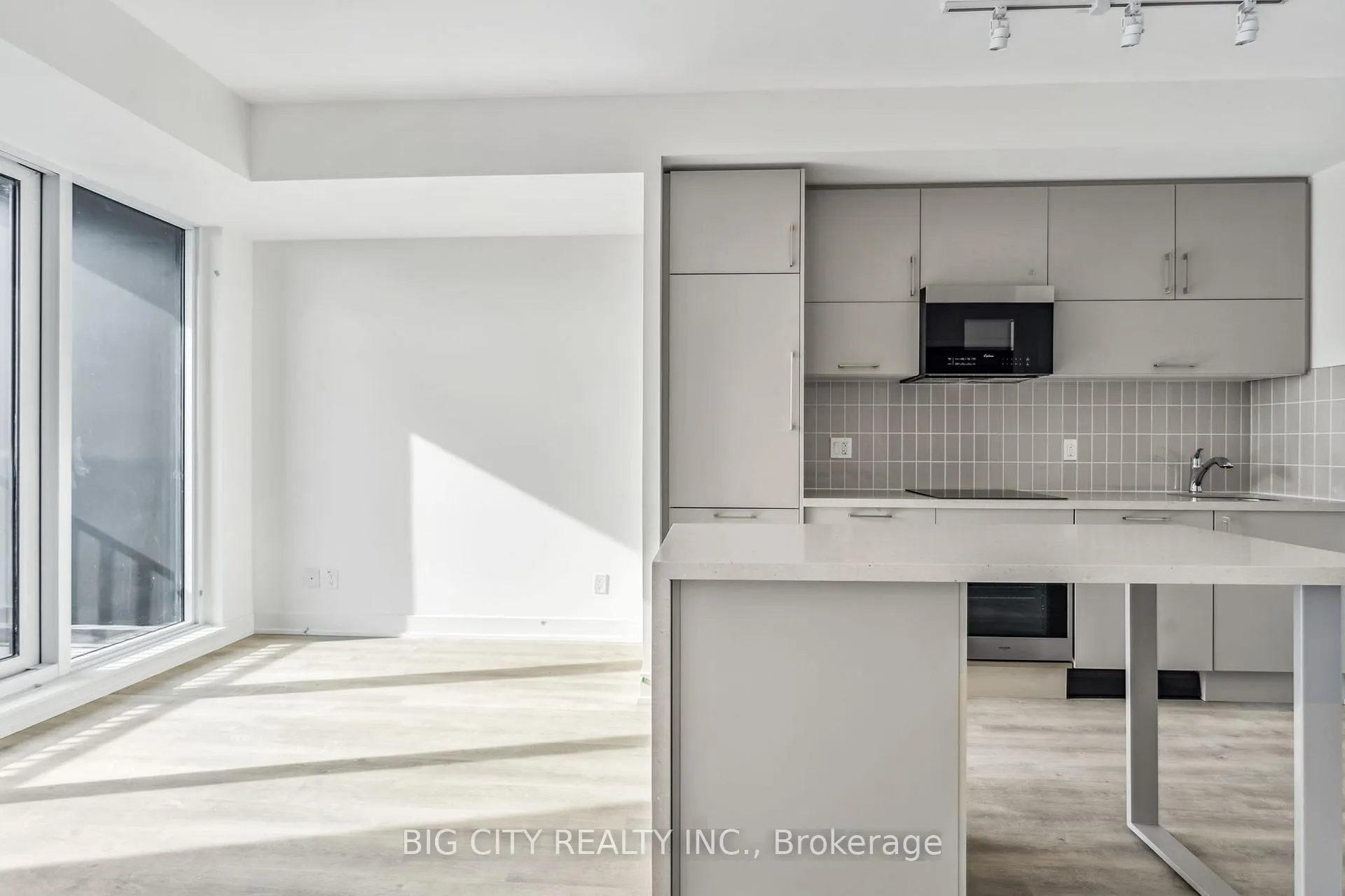 Photo 6 of Unit 2301, 38 Andre De Grasse Street, Markham, Unionville — HOMEH