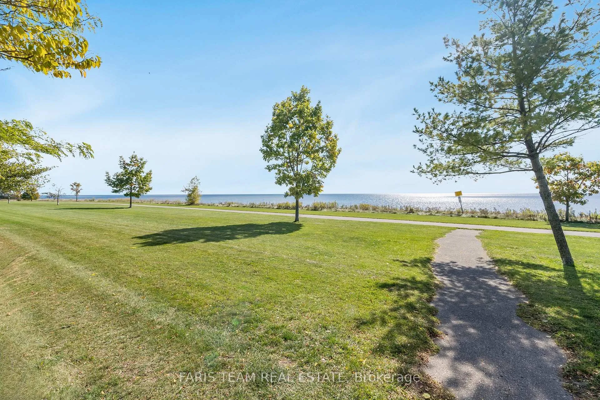 Photo 13 of Unit 307, 375 Lakebreeze Drive, Clarington, Newcastle — HOMEH
