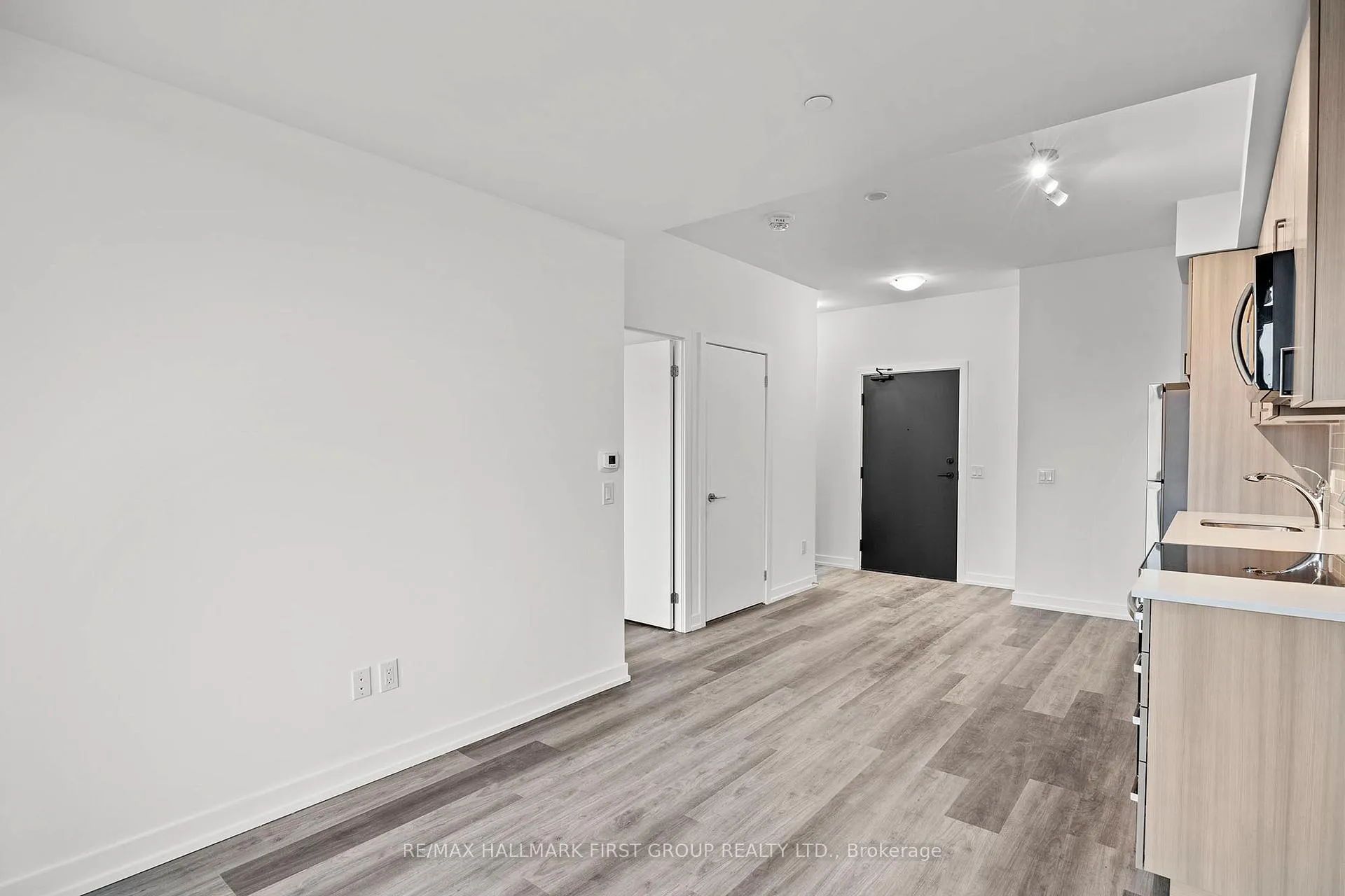 Photo 7 of Unit 419, 1480 Bayly Street, Pickering, Bay Ridges — HOMEH