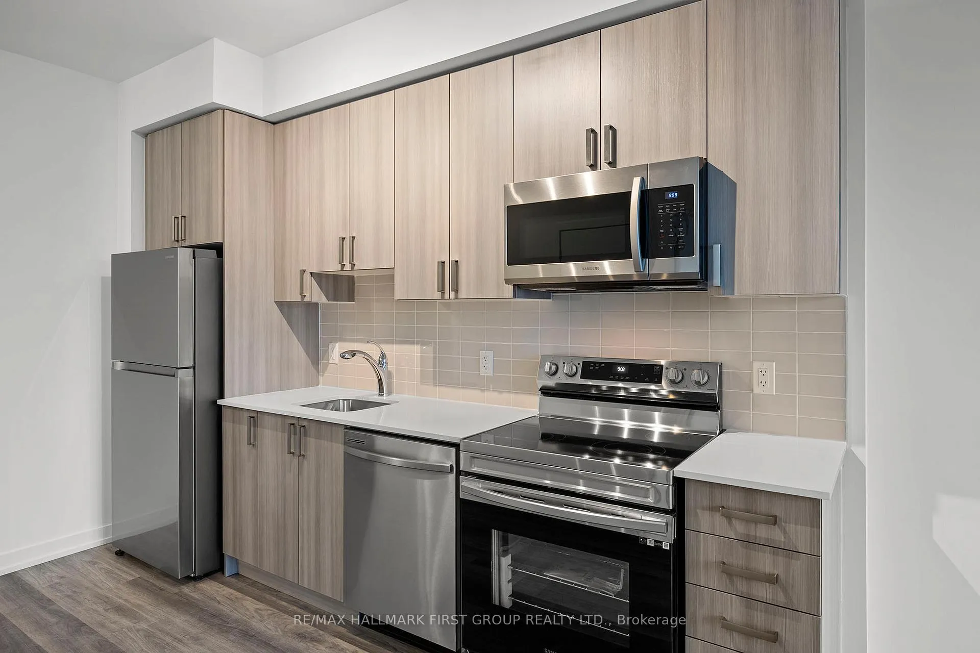 Photo 9 of Unit 419, 1480 Bayly Street, Pickering, Bay Ridges — HOMEH