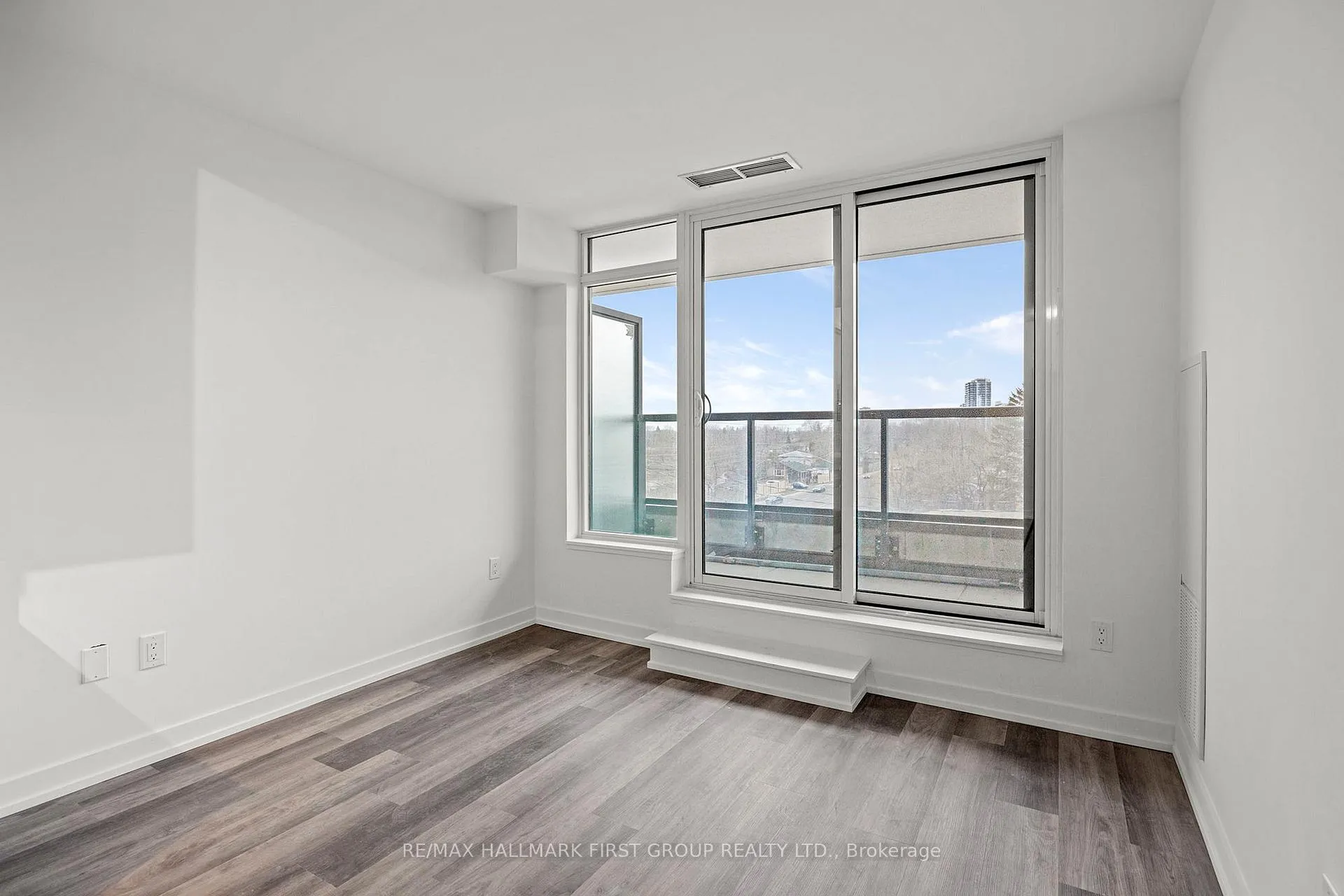 Photo 10 of Unit 419, 1480 Bayly Street, Pickering, Bay Ridges — HOMEH