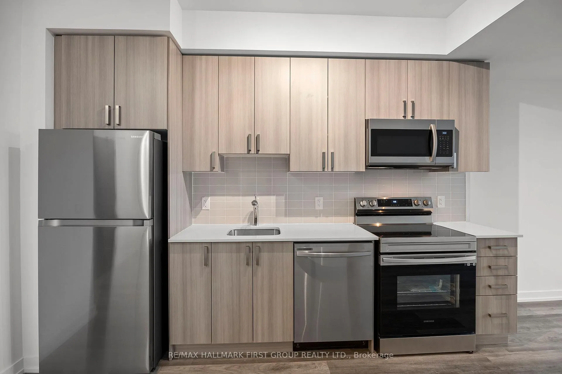Photo 13 of Unit 419, 1480 Bayly Street, Pickering, Bay Ridges — HOMEH