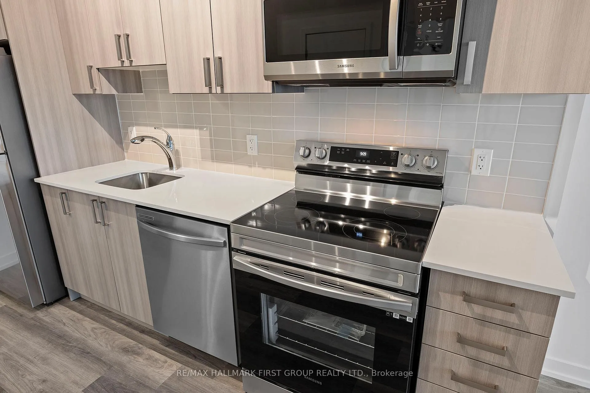Photo 14 of Unit 419, 1480 Bayly Street, Pickering, Bay Ridges — HOMEH
