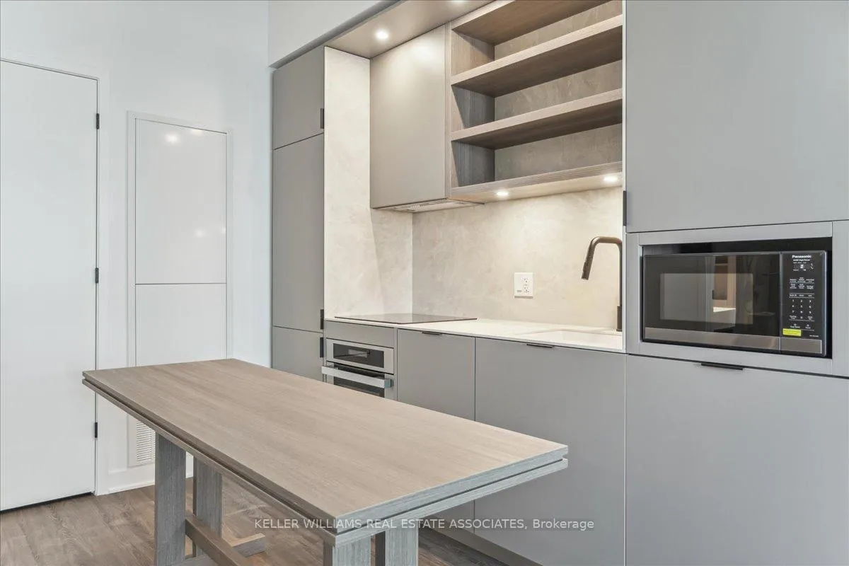 Photo 4 of Unit 3909, 55 Charles Street E, Toronto, Church-Yonge Corridor — HOMEH
