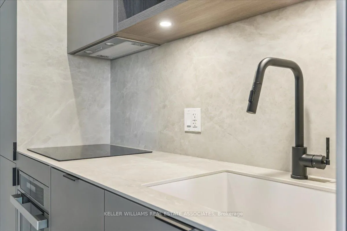 Photo 5 of Unit 3909, 55 Charles Street E, Toronto, Church-Yonge Corridor — HOMEH