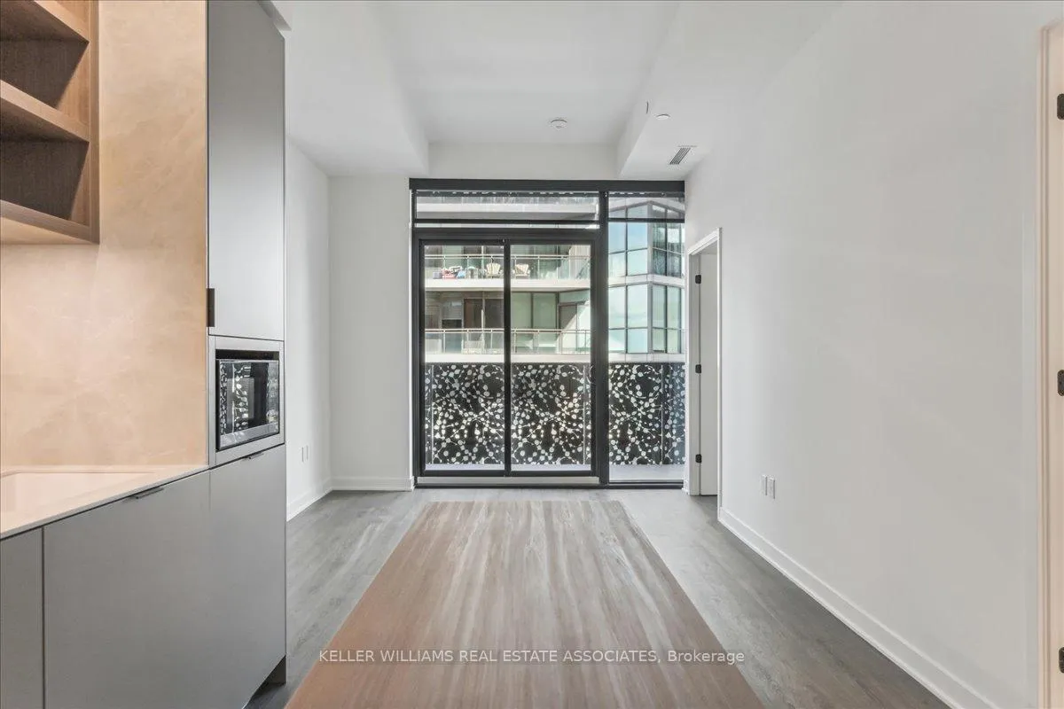 Photo 8 of Unit 3909, 55 Charles Street E, Toronto, Church-Yonge Corridor — HOMEH