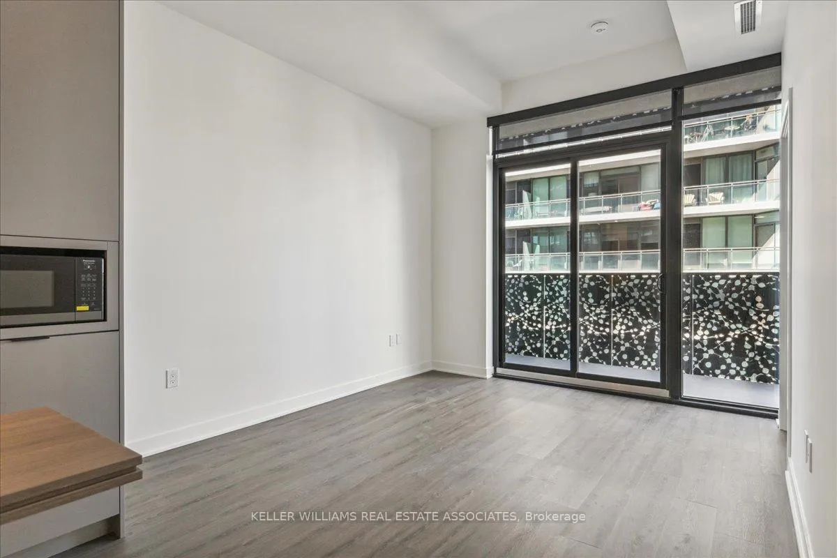 Photo 10 of Unit 3909, 55 Charles Street E, Toronto, Church-Yonge Corridor — HOMEH