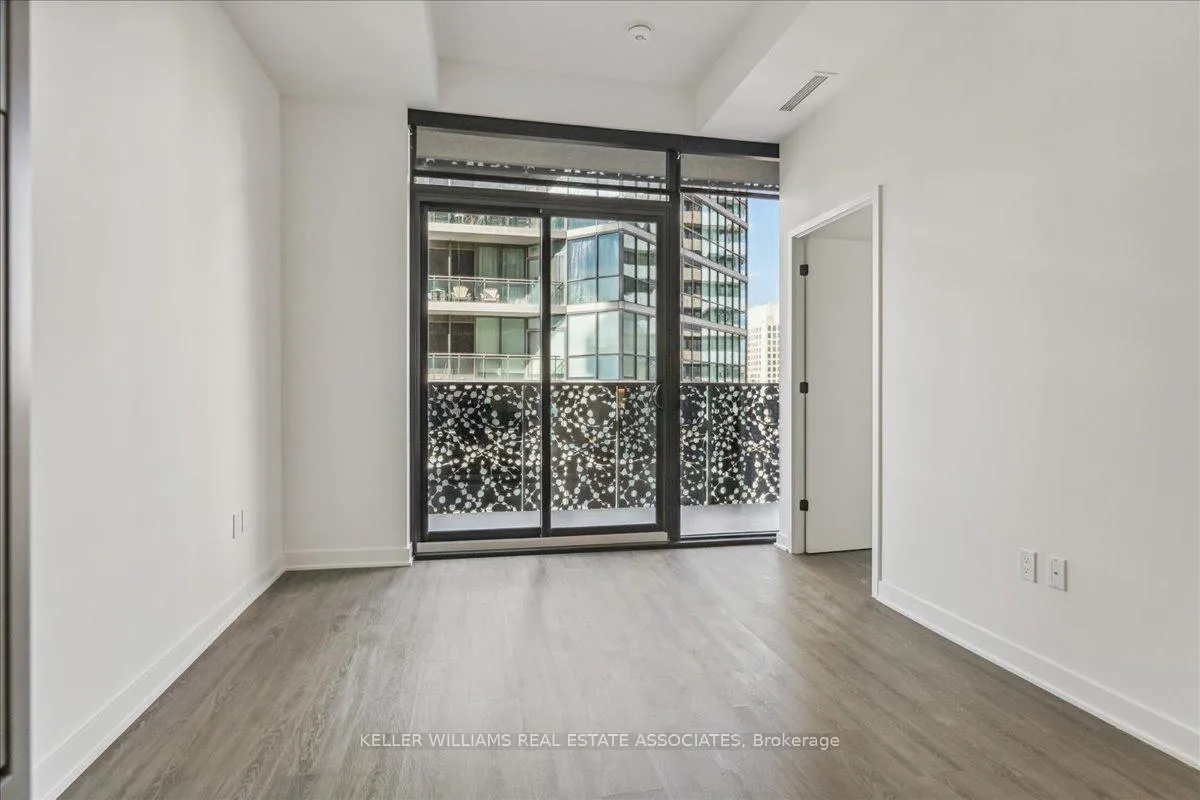 Photo 11 of Unit 3909, 55 Charles Street E, Toronto, Church-Yonge Corridor — HOMEH