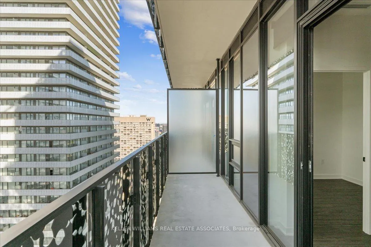Photo 23 of Unit 3909, 55 Charles Street E, Toronto, Church-Yonge Corridor — HOMEH