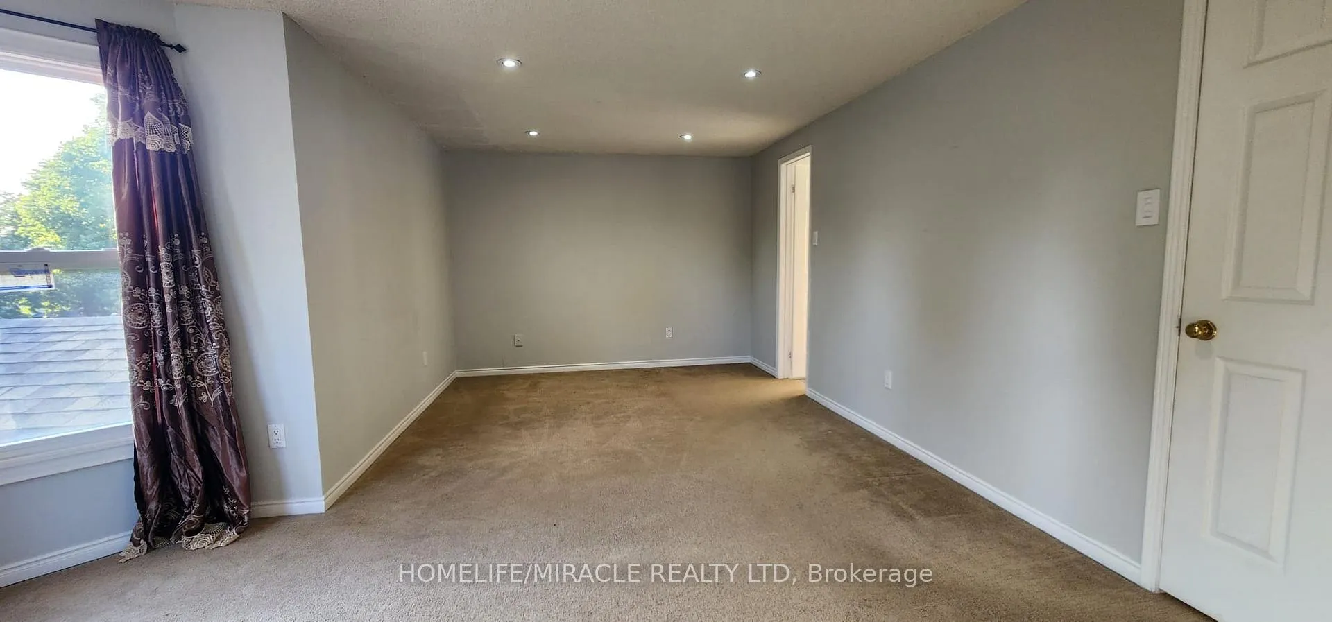Photo 16 of 264 Wright Crescent, Ajax, Central — HOMEH