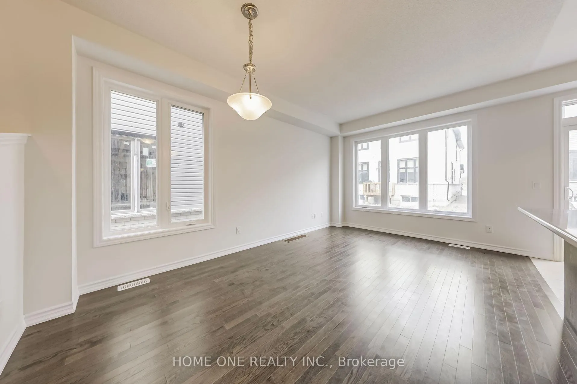 Photo 9 of 1127 Thompson Drive, Oshawa, Kedron — HOMEH