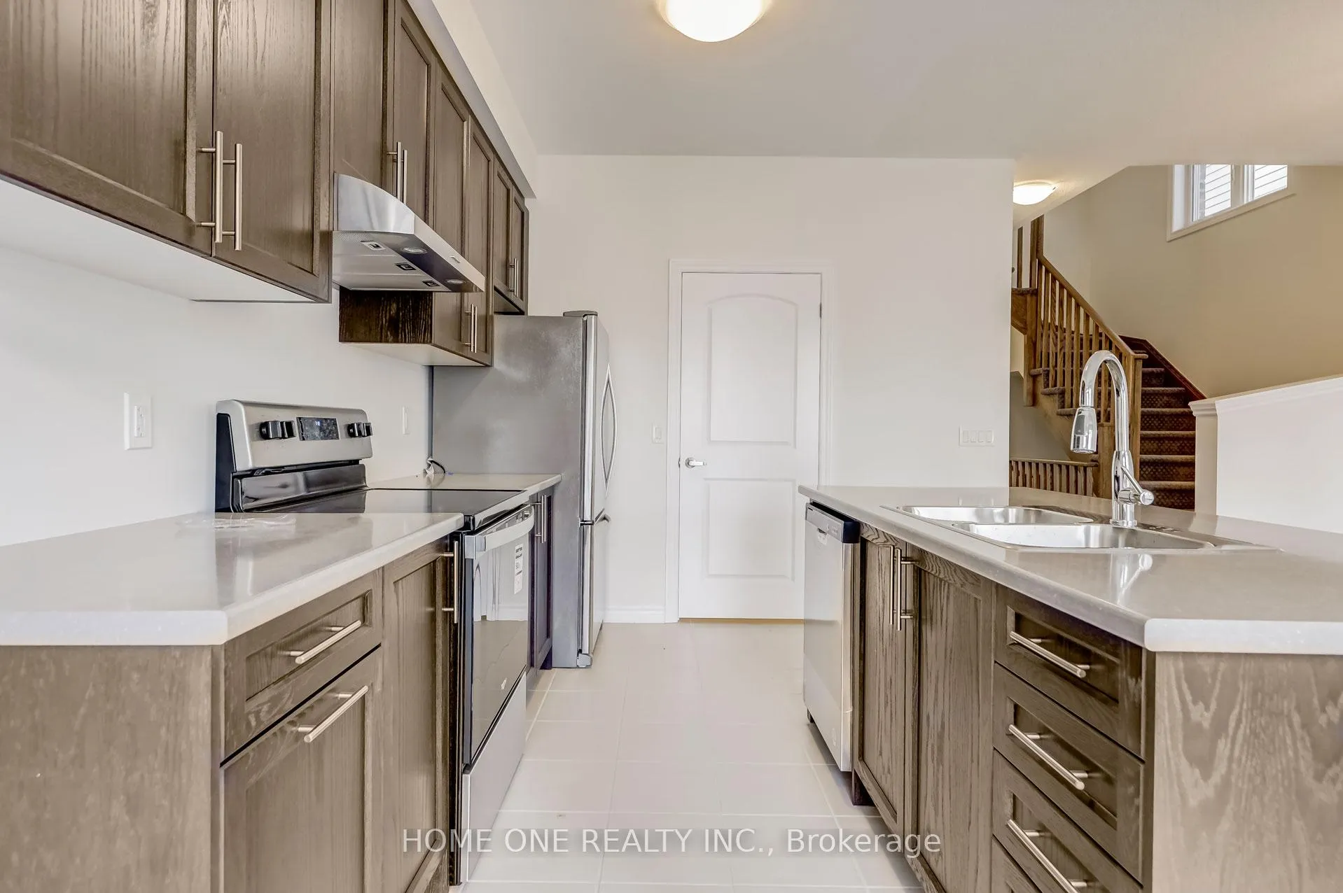 Photo 13 of 1127 Thompson Drive, Oshawa, Kedron — HOMEH