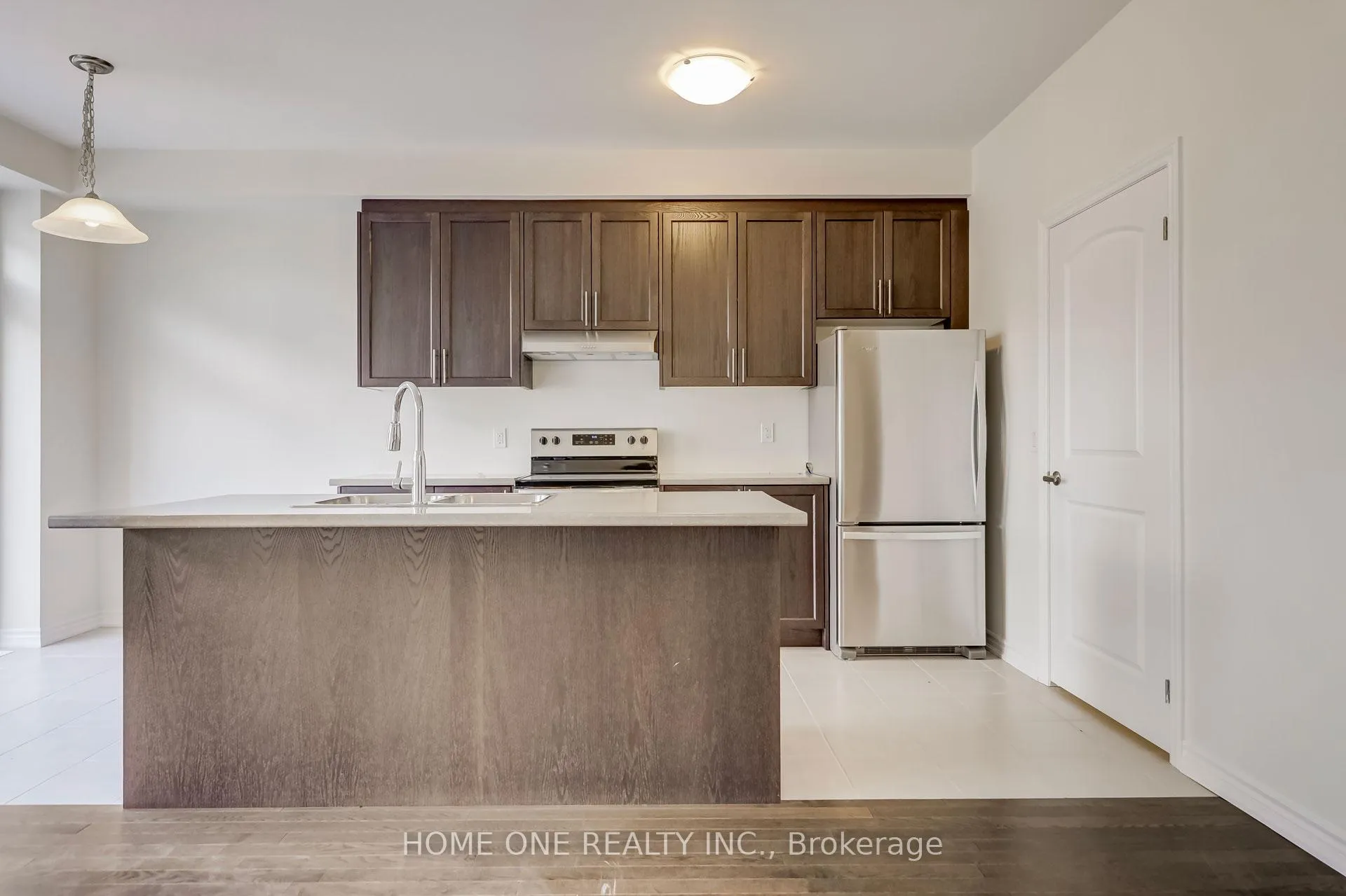 Photo 14 of 1127 Thompson Drive, Oshawa, Kedron — HOMEH