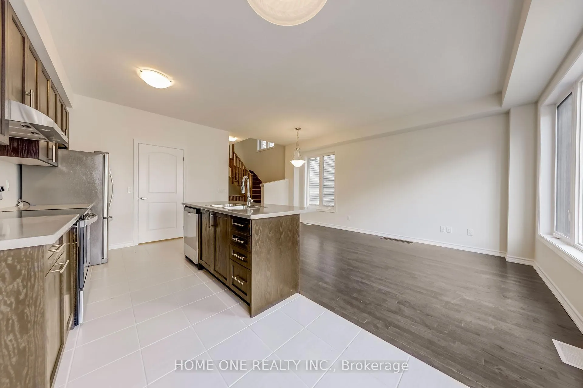 Photo 15 of 1127 Thompson Drive, Oshawa, Kedron — HOMEH