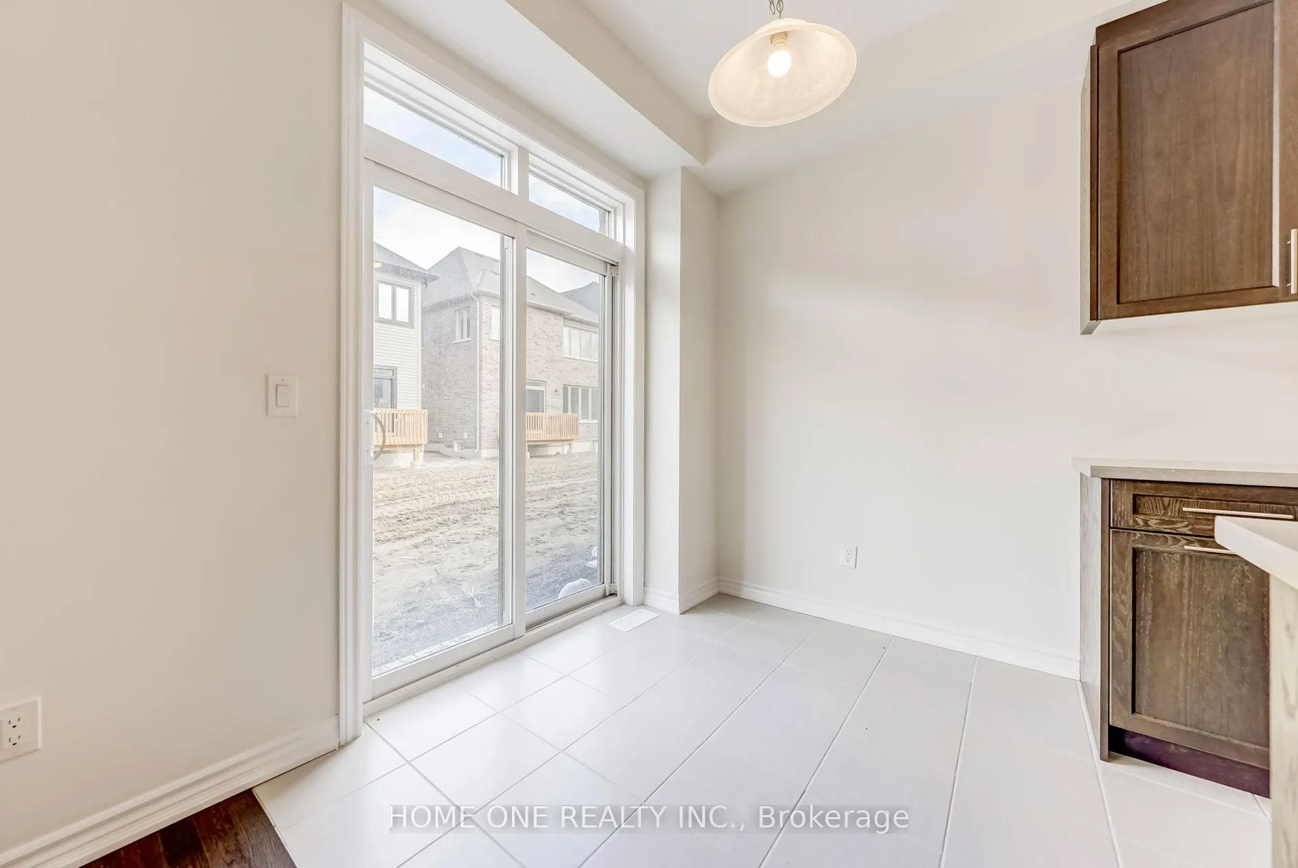 Photo 16 of 1127 Thompson Drive, Oshawa, Kedron — HOMEH