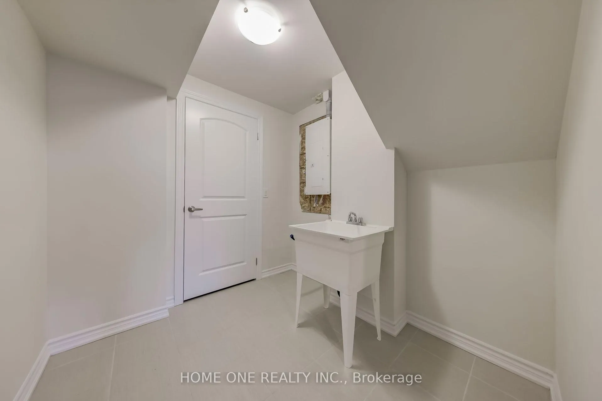 Photo 32 of 1127 Thompson Drive, Oshawa, Kedron — HOMEH