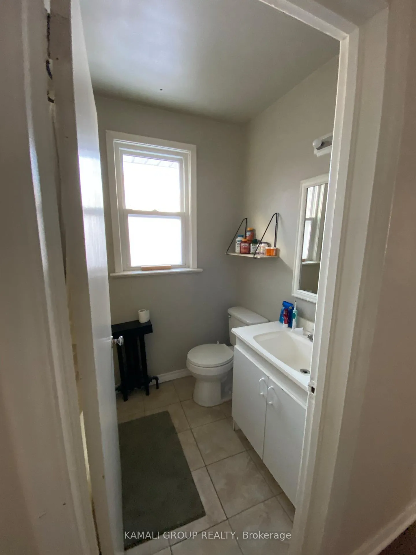 Photo 11 of Unit Unit 3, 205 Celina Street, Oshawa, Central — HOMEH