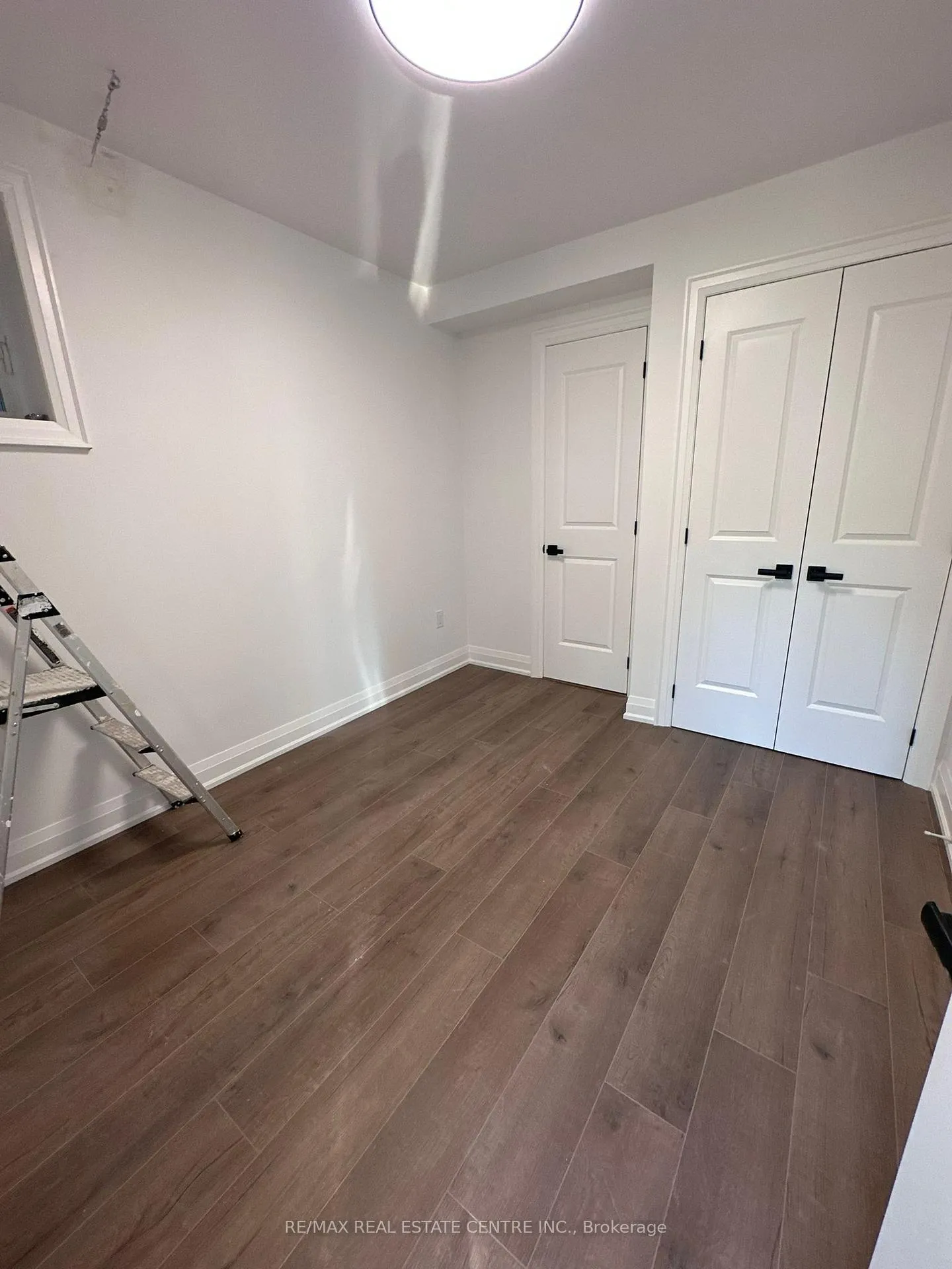Photo 9 of Unit B, 2492 Orchestrate (bsmt) Drive, Oshawa, Windfields — HOMEH