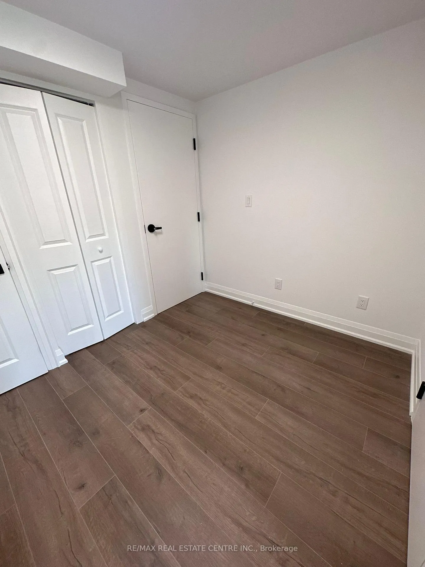 Photo 12 of Unit B, 2492 Orchestrate (bsmt) Drive, Oshawa, Windfields — HOMEH