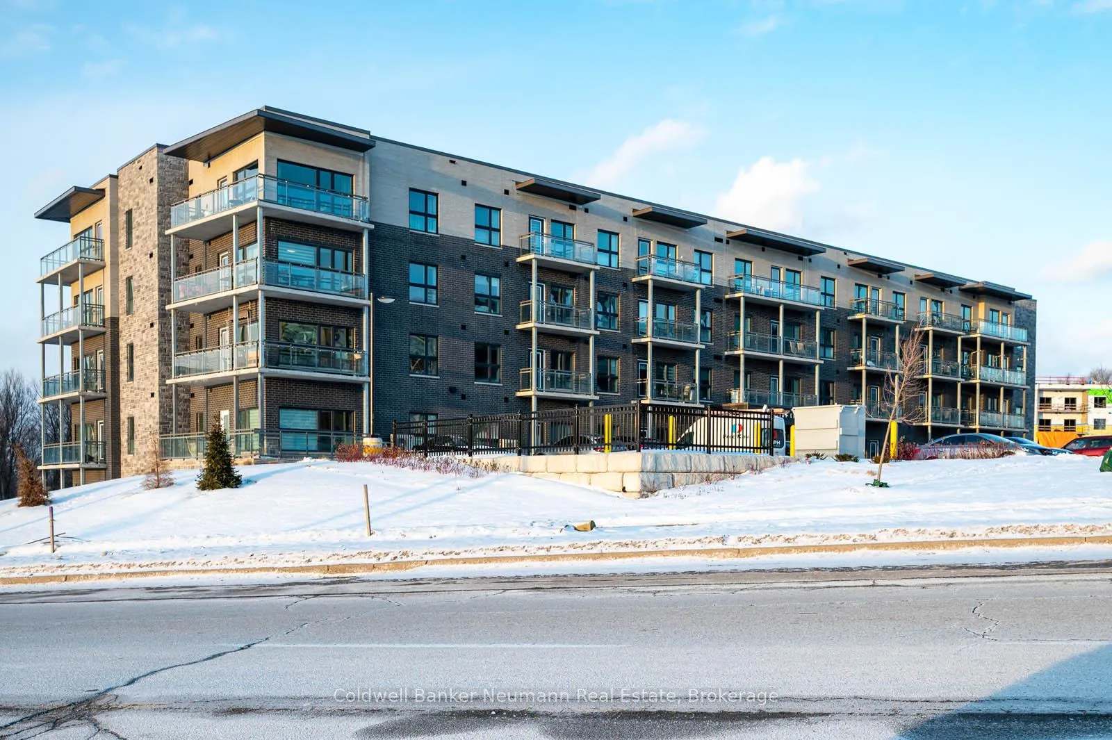 Photo 4 of Unit 413, 1101 Lackner Place, Kitchener — HOMEH