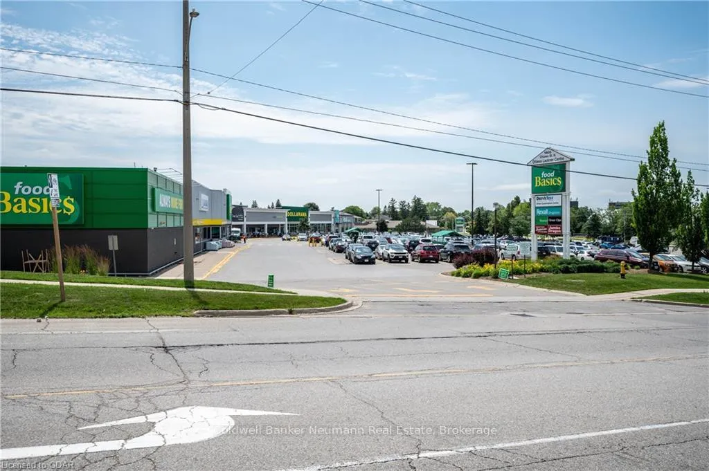 Photo 33 of Unit 413, 1101 Lackner Place, Kitchener — HOMEH