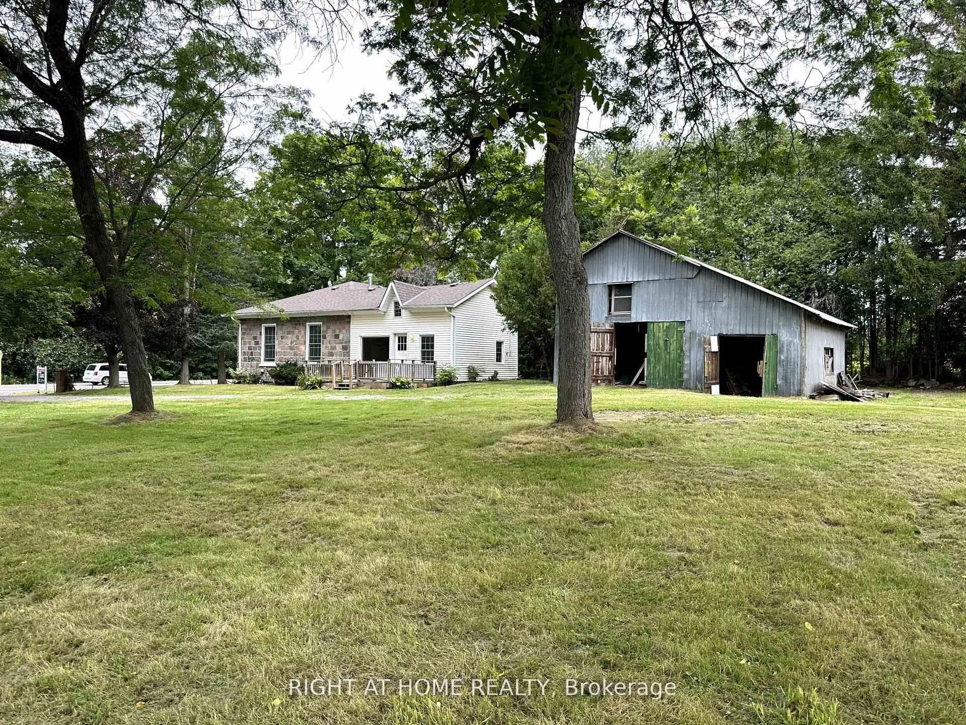 Photo 1 of 3347 Liberty Street N, Clarington, Bowmanville — HOMEH